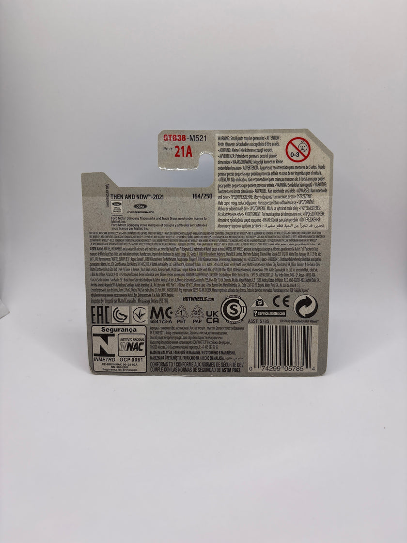 Hot Wheels 17 Ford GT Diecast