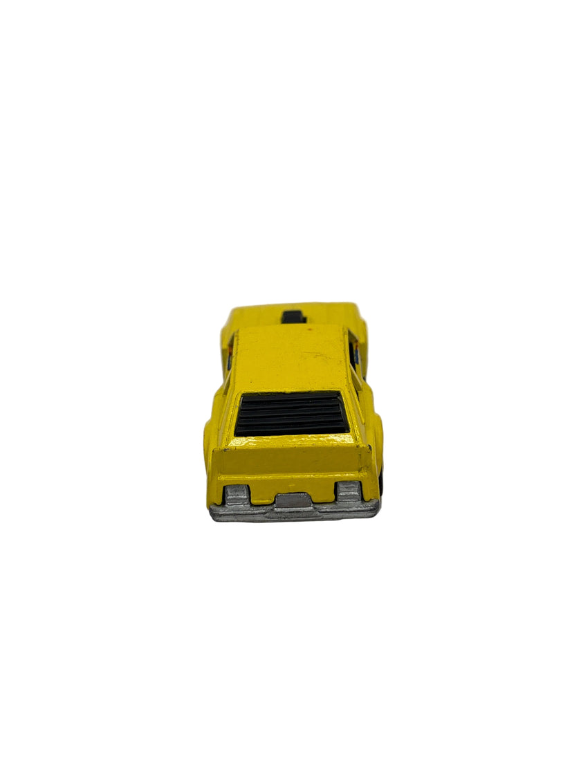 Hot Wheels Flat Out 442 Diecast yellow