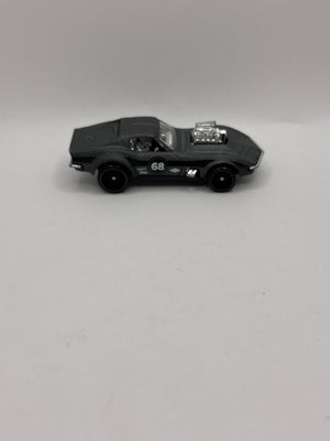 Hot Wheels 68 Corvette-Gas Monkey Garage Diecast