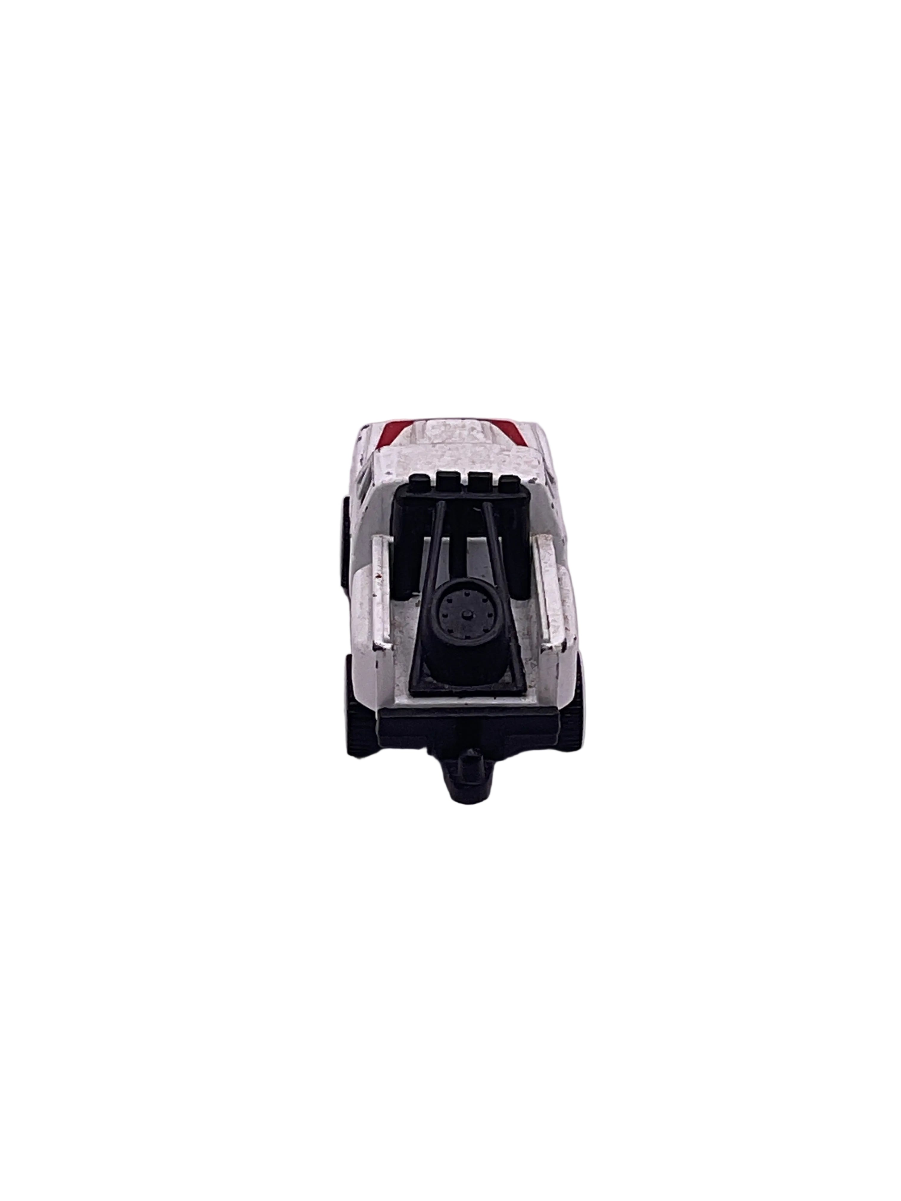 Maisto Ford F-150 Dust Devil Baja 4x4 Diecast White