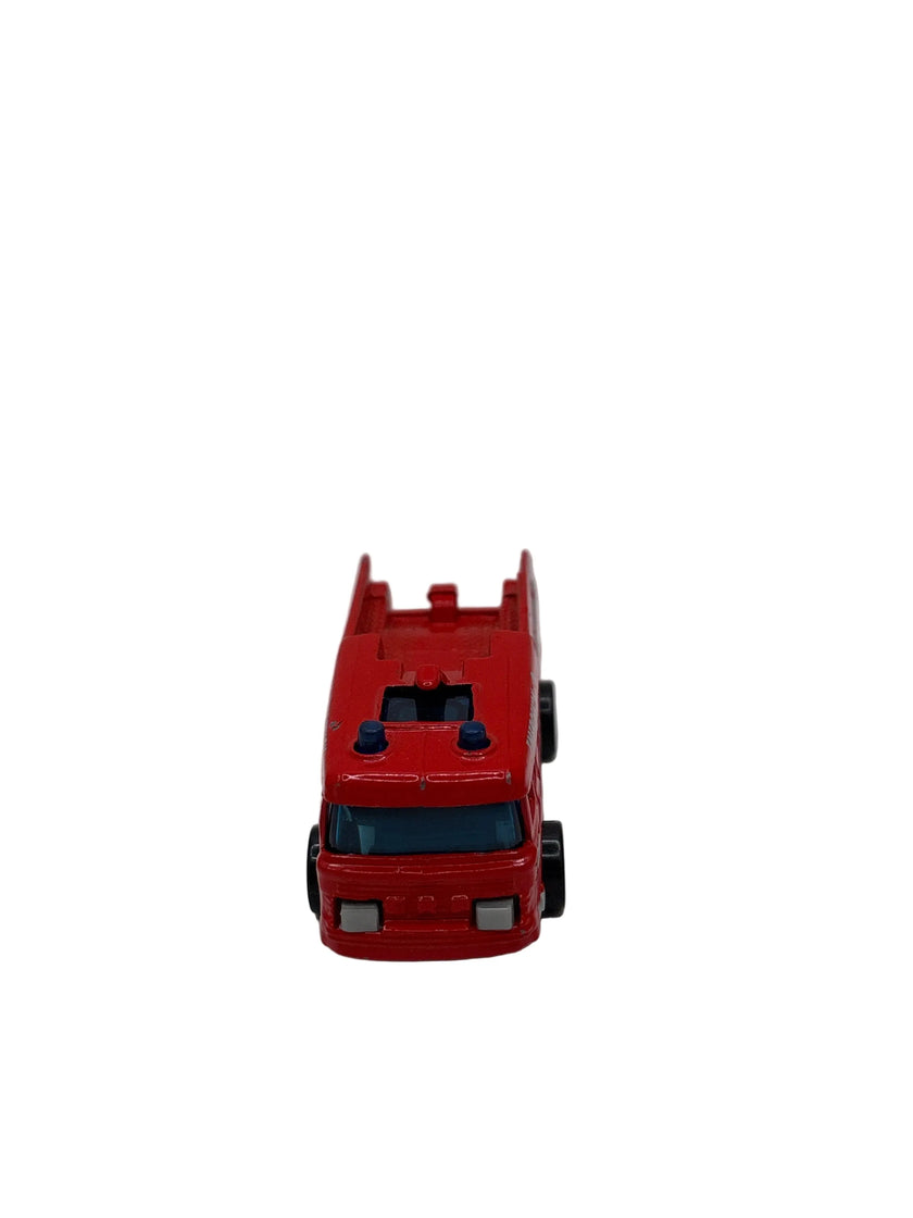 Hot Wheels Fire Tender Diecast red