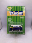 Johnny Lightning Volkswagen Bus Diecast