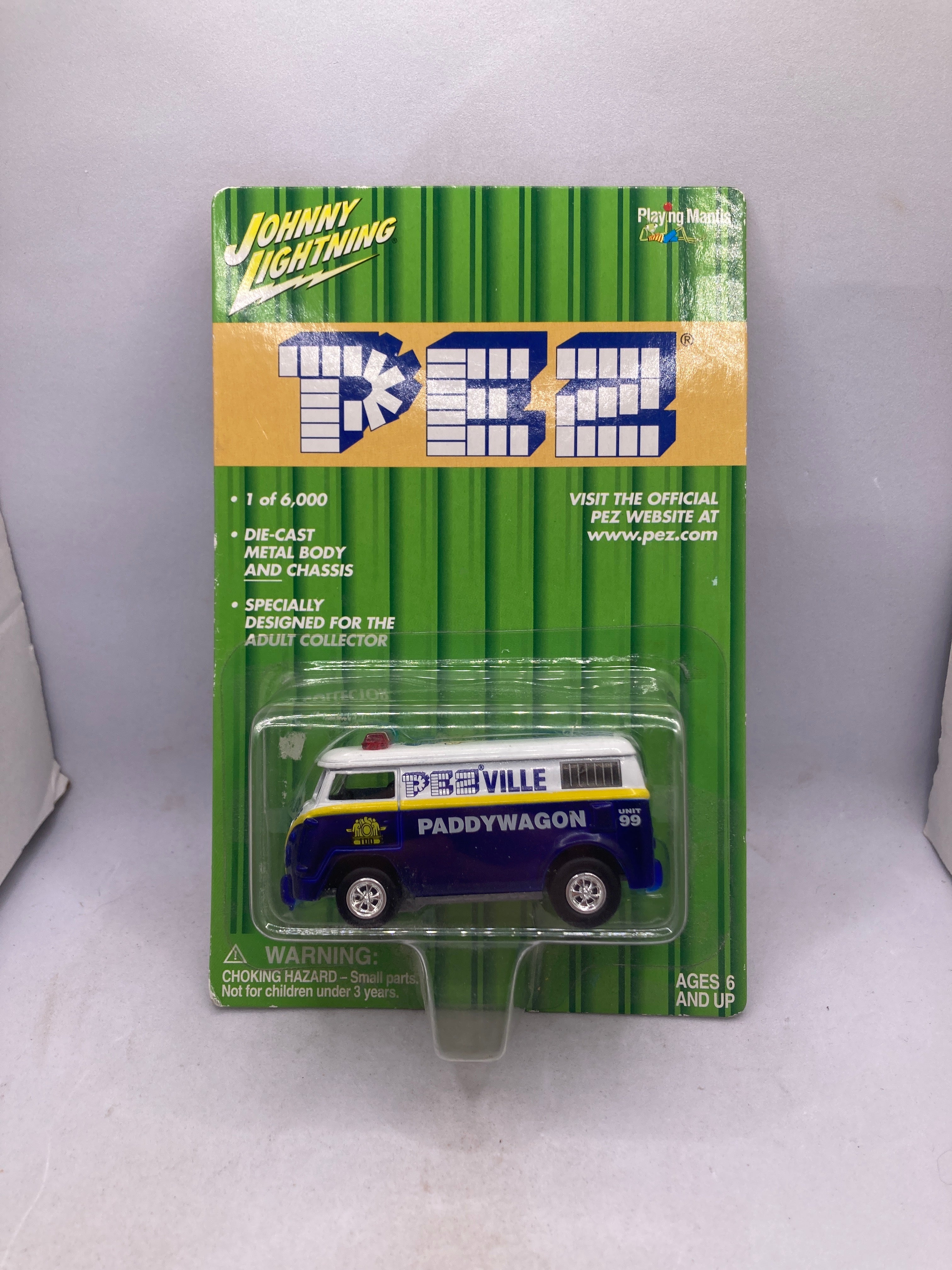 Johnny Lightning Volkswagen Bus Diecast