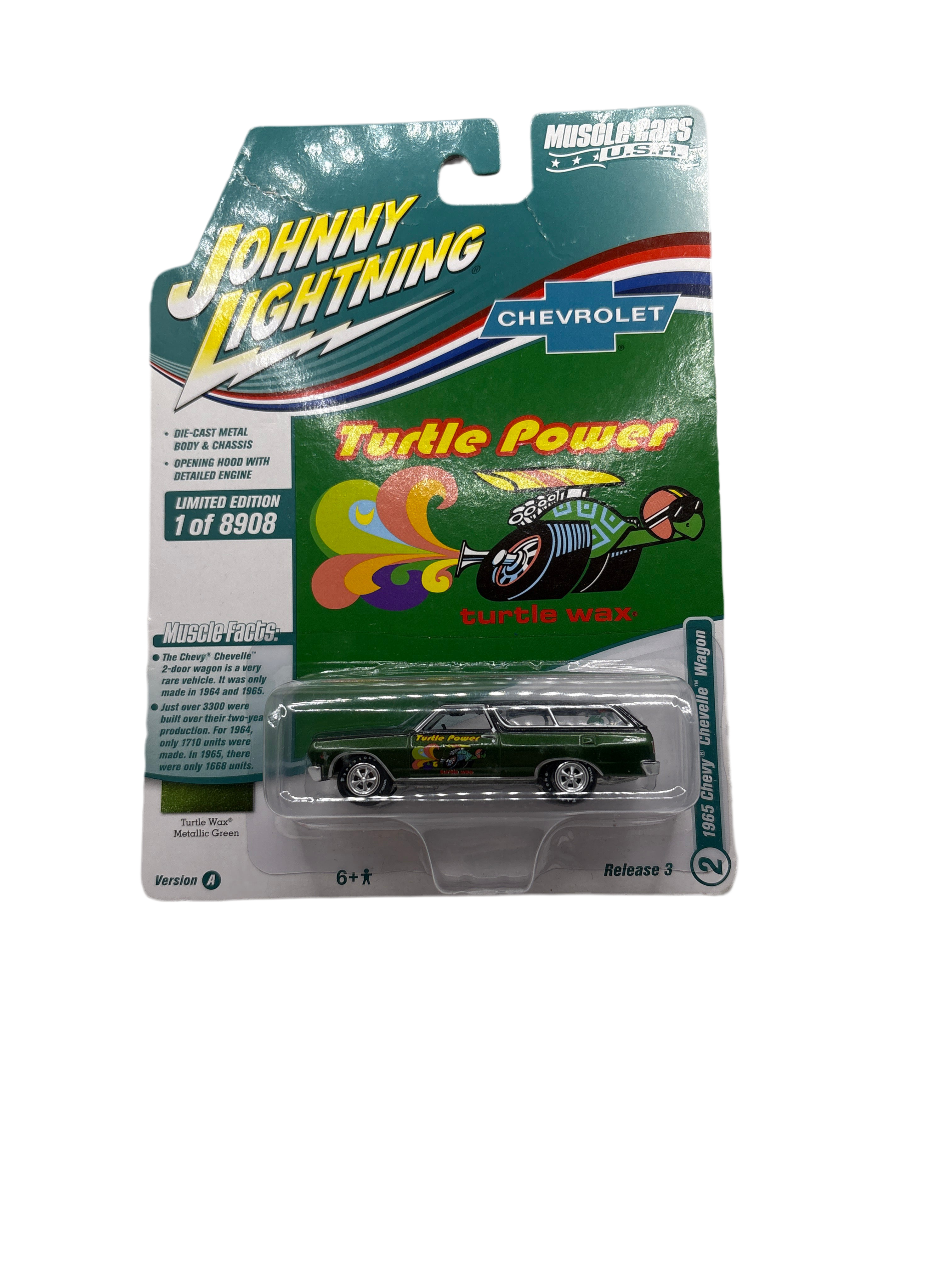 Johnny Lightning 1965 Chevy Chevelle Wagon Diecast