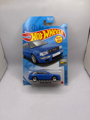 Hot Wheels 94 Audi Avant RS2 Diecast