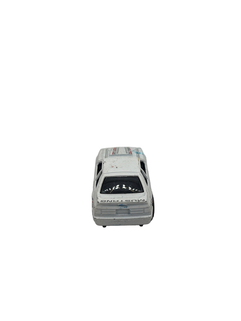 Hot Wheels 92 Ford Mustang Diecast white