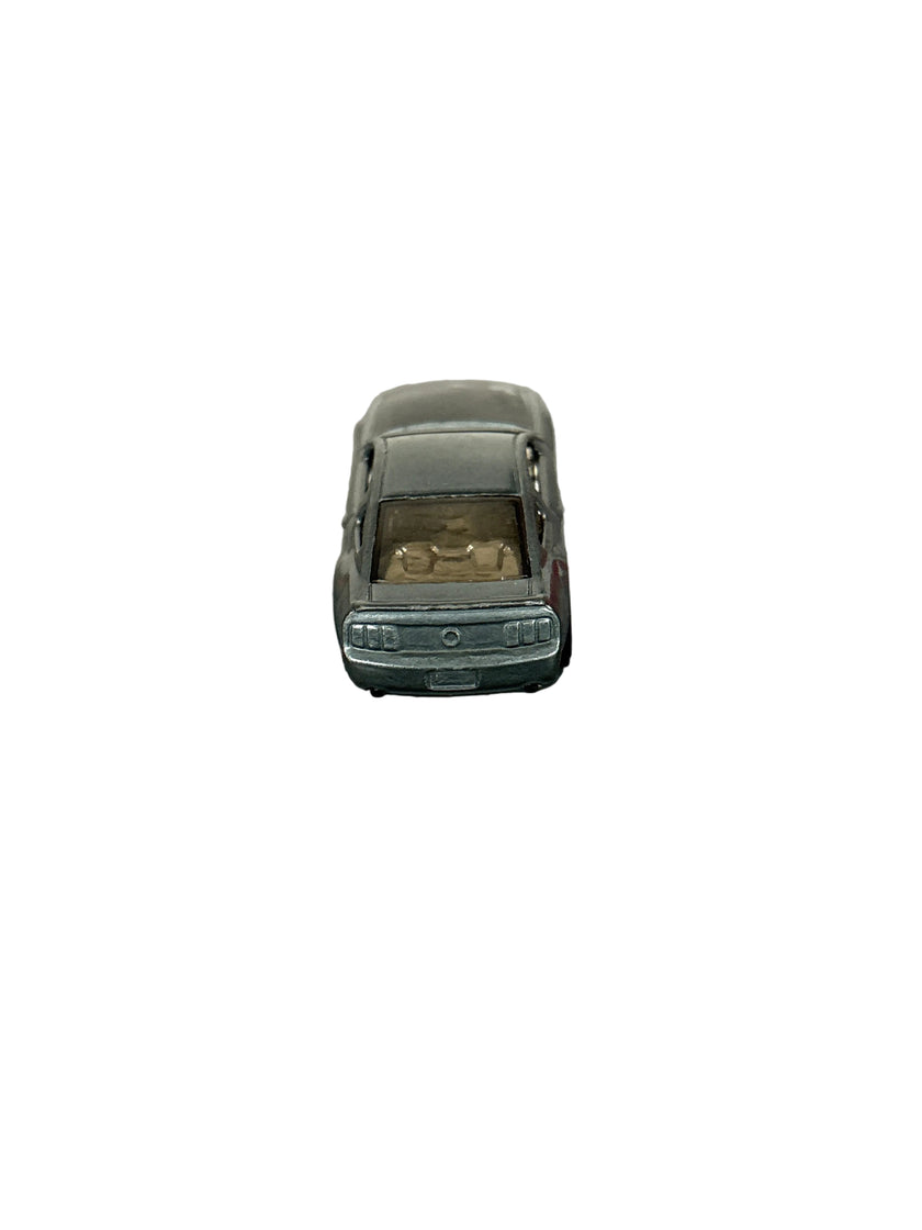 Hot Wheels 2005 Ford Mustang GT Diecast