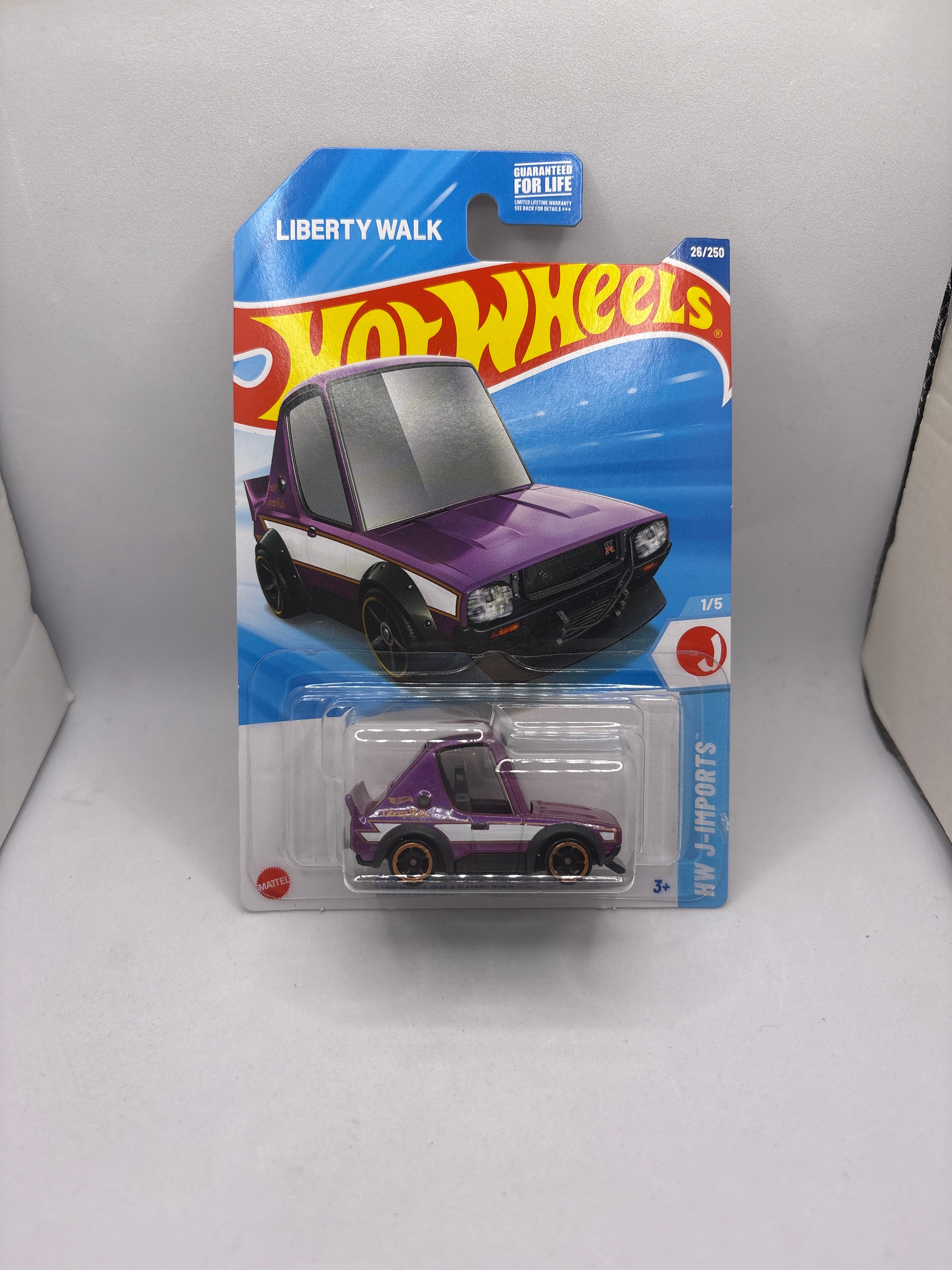 Hot Wheels Nissan Skyline 2000GT-R LBWK Diecast – S and E Hobbies and ...