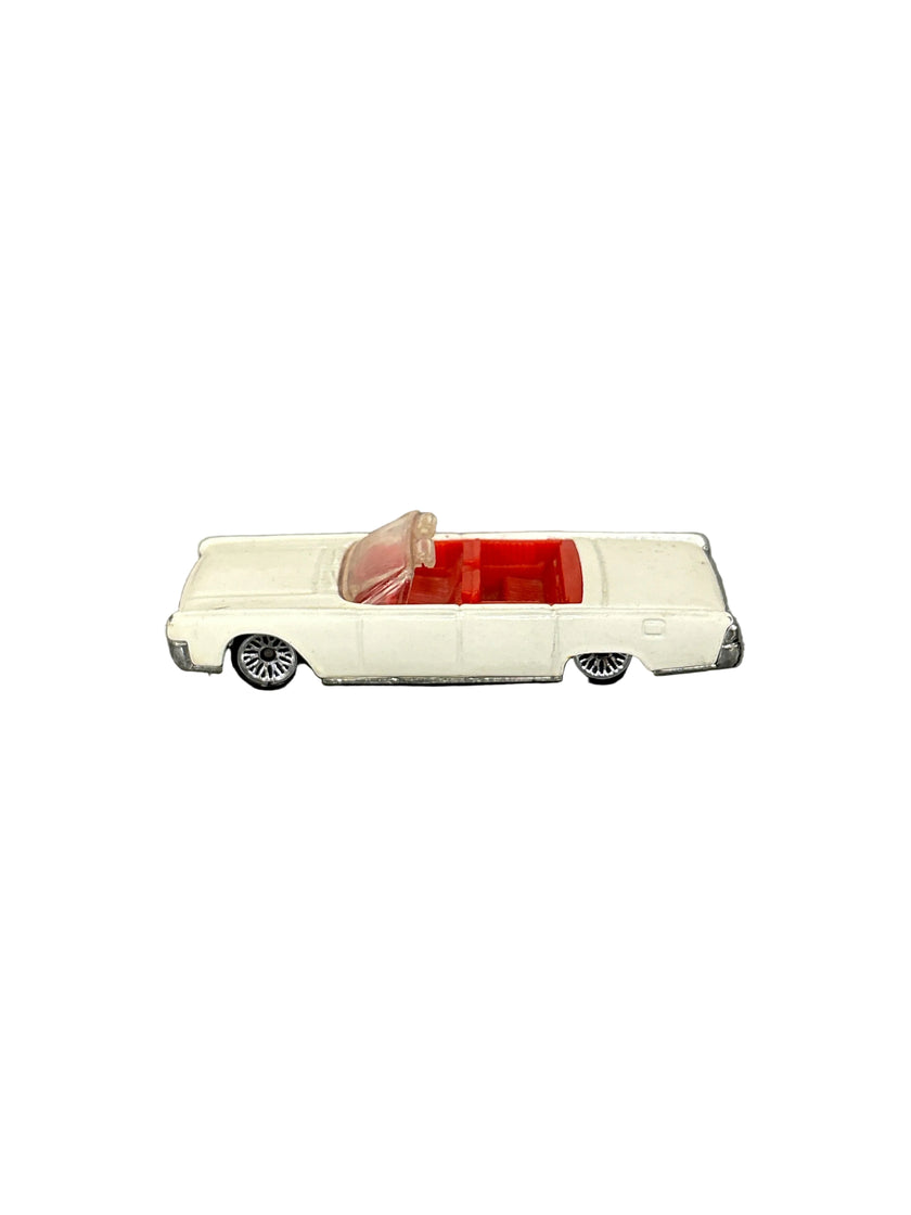 Hot Wheels 64 Lincoln Continental Diecast
