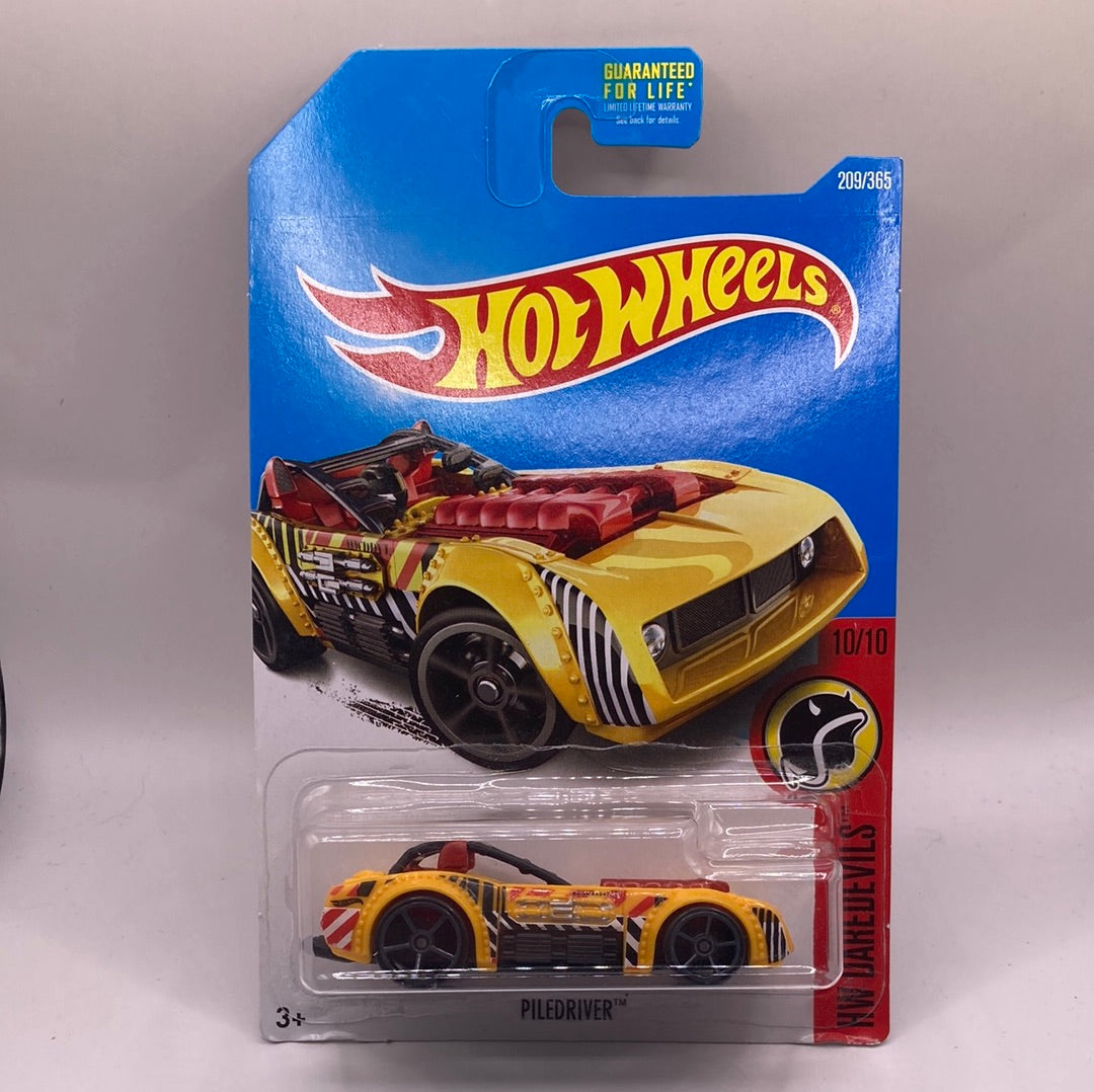 Hot Wheels Piledriver Diecast