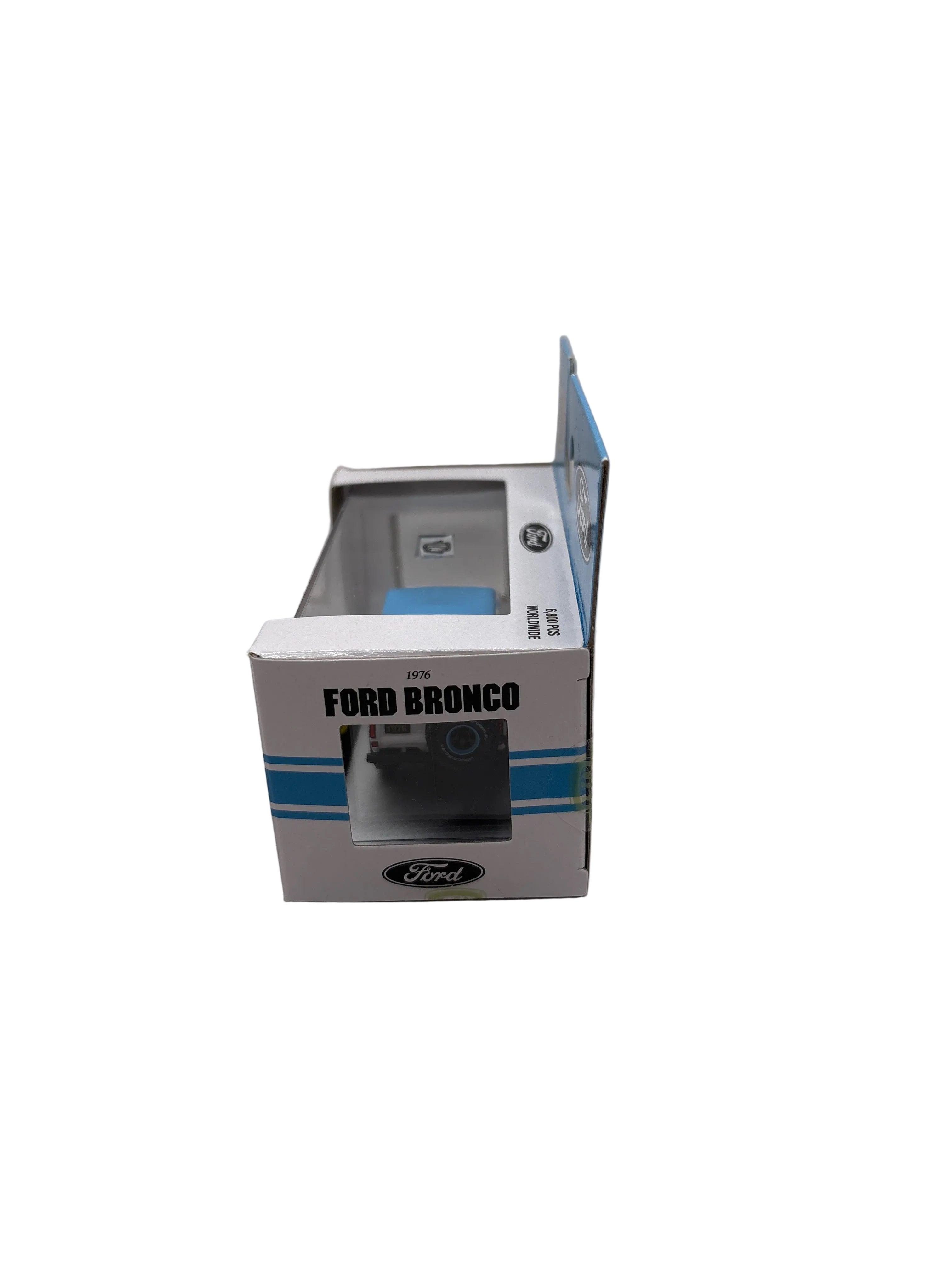 M2 1976 Ford Bronco Diecast white