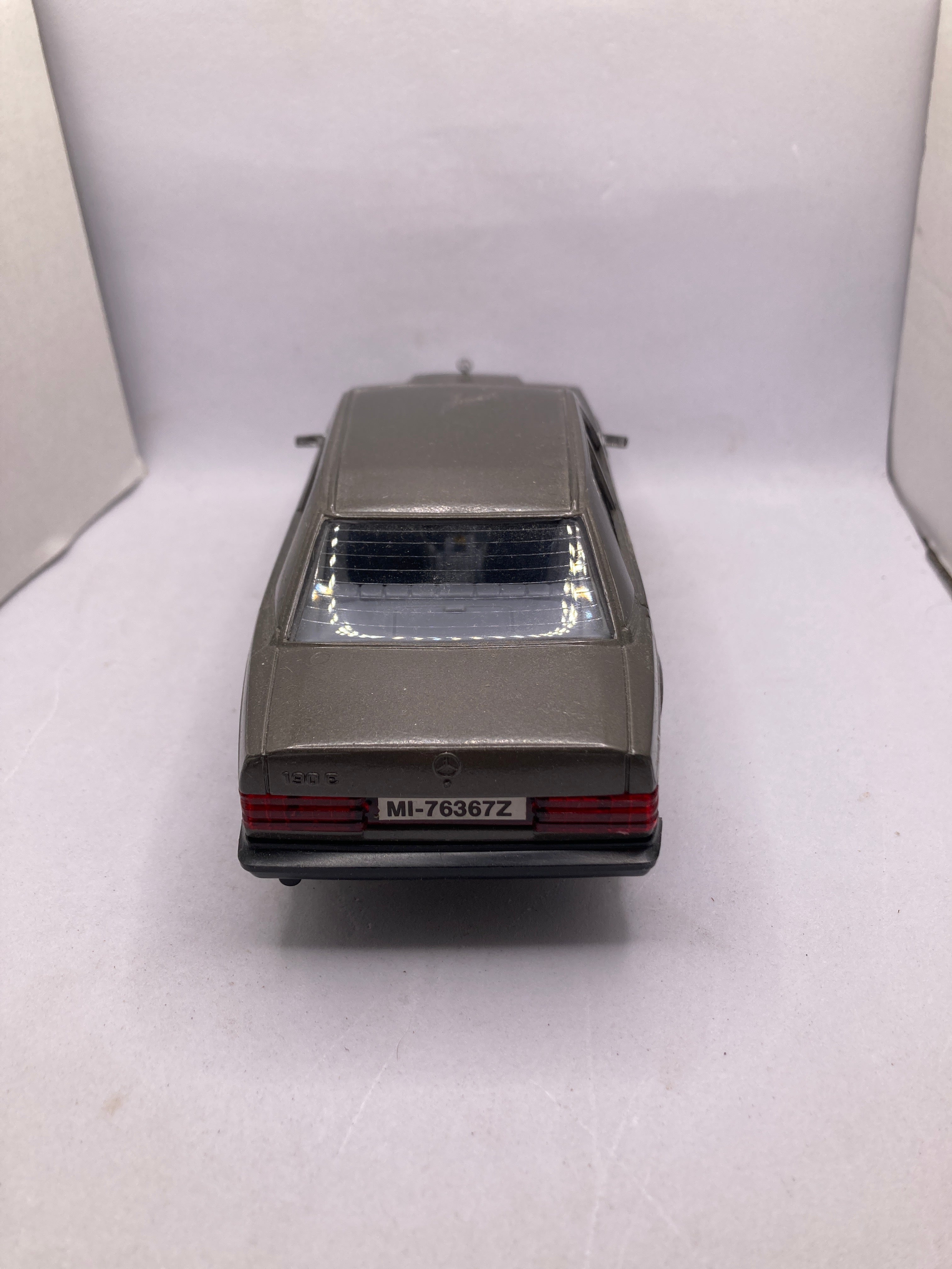 Burago Mercedes 190E Diecast