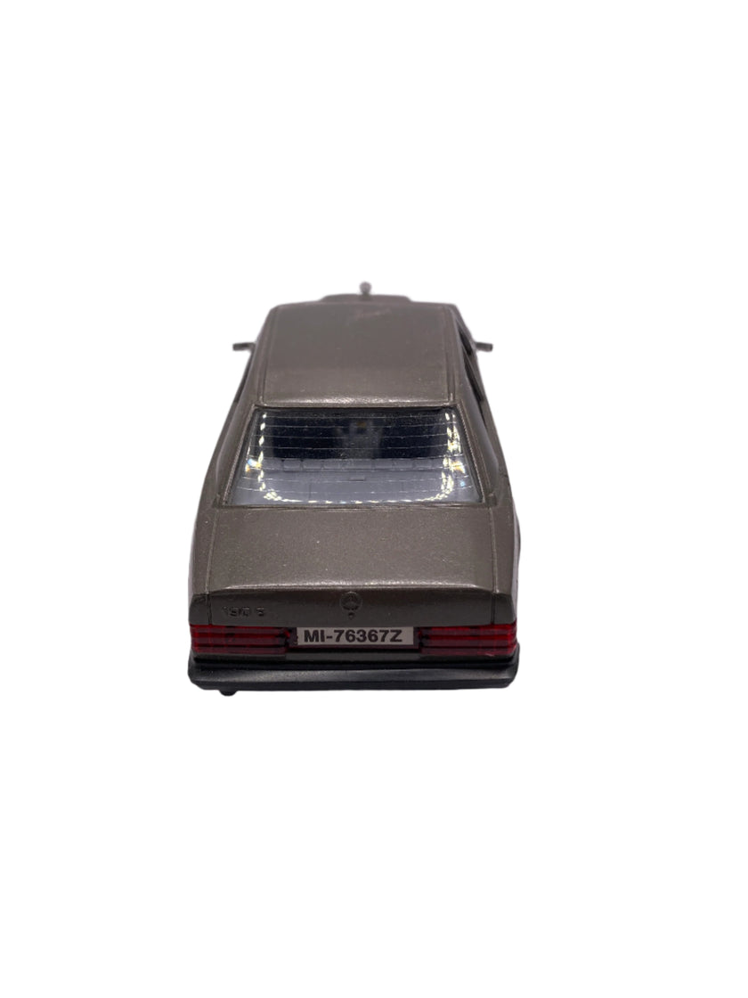 Burago Mercedes 190E Diecast