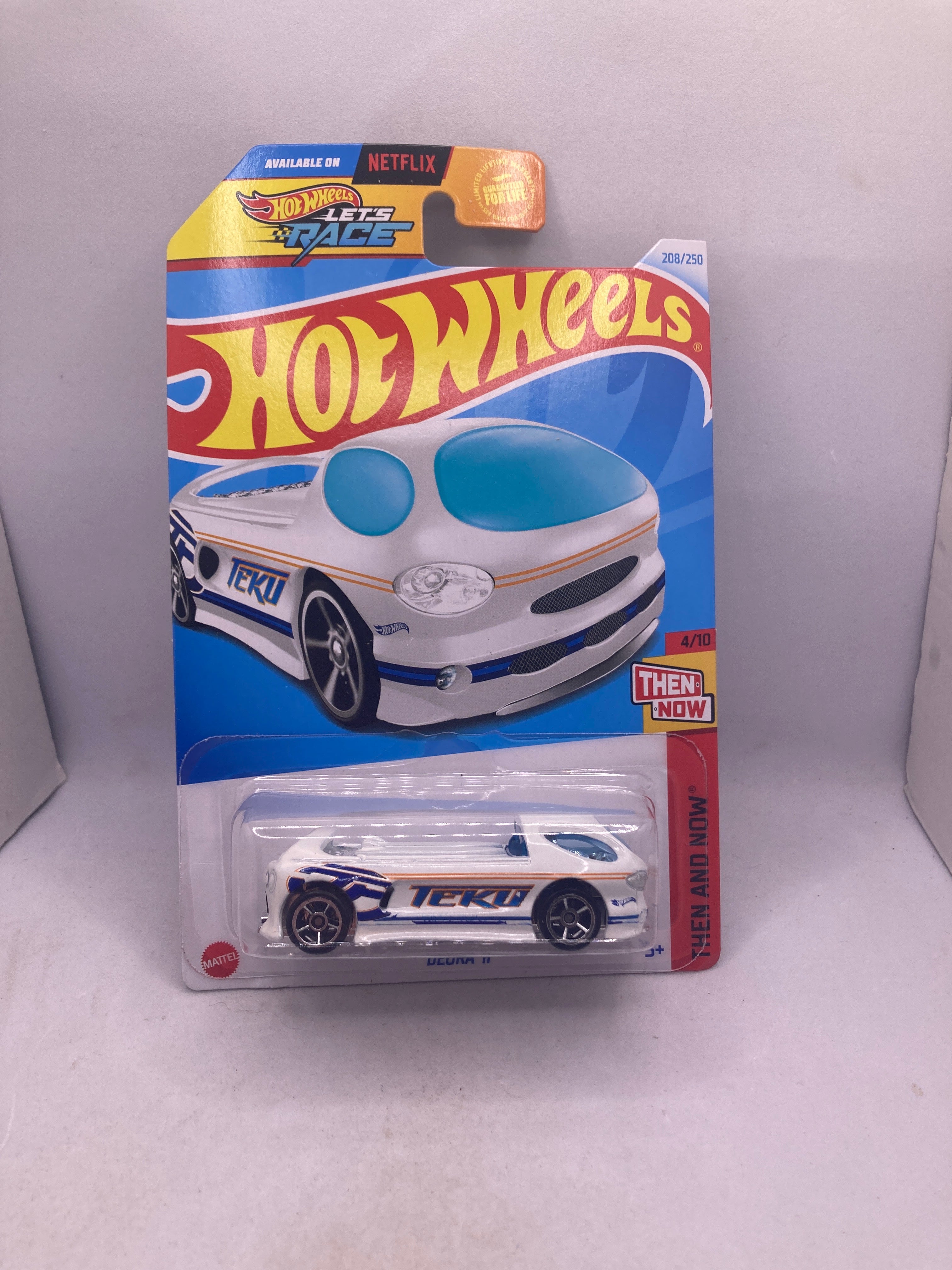 Hot Wheels Deora II Diecast