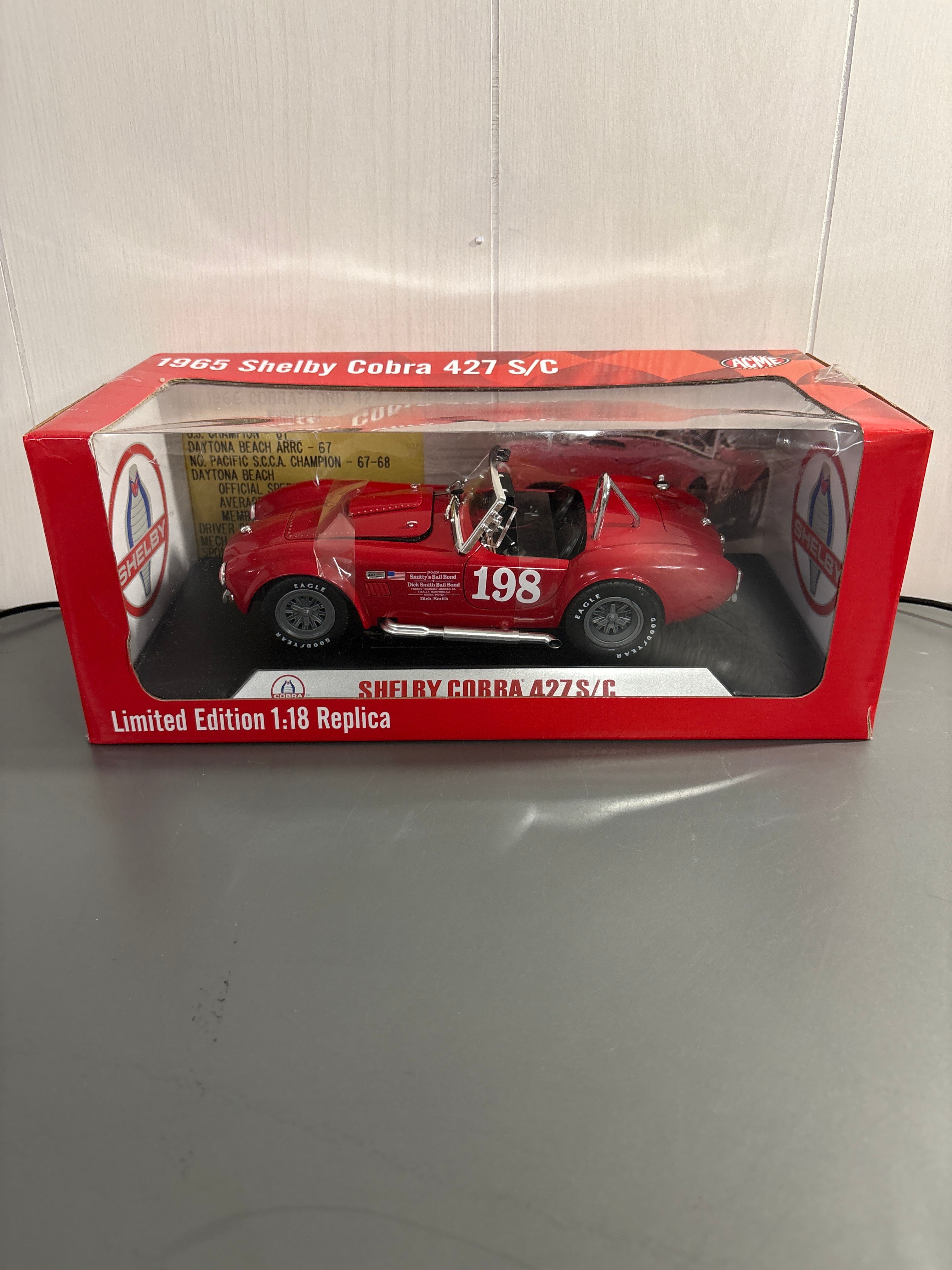 Acme 1965 Shelby Cobra 427 S/C Diecast