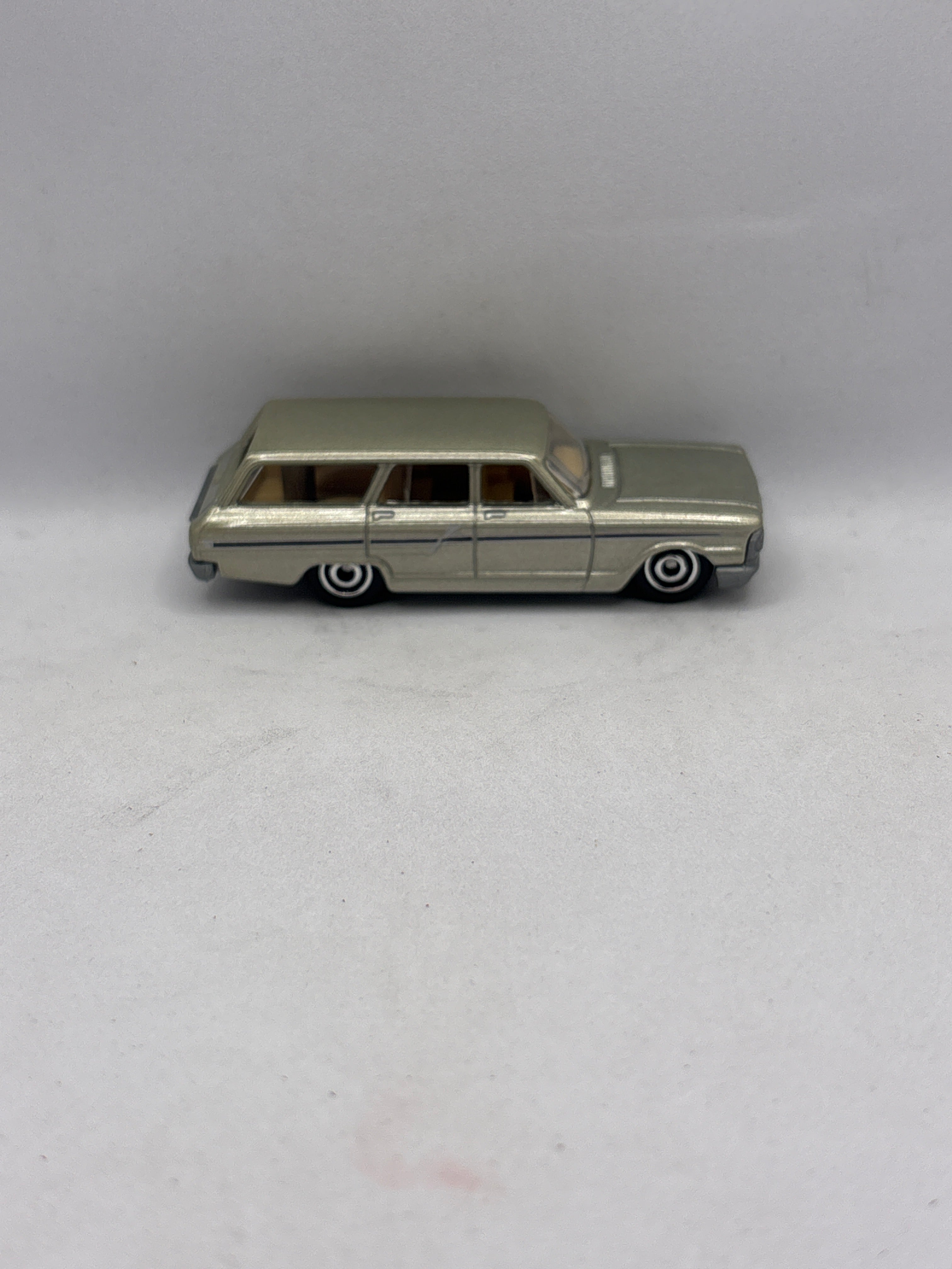 Matchbox 1964 Ford Fairlane Wagon Diecast