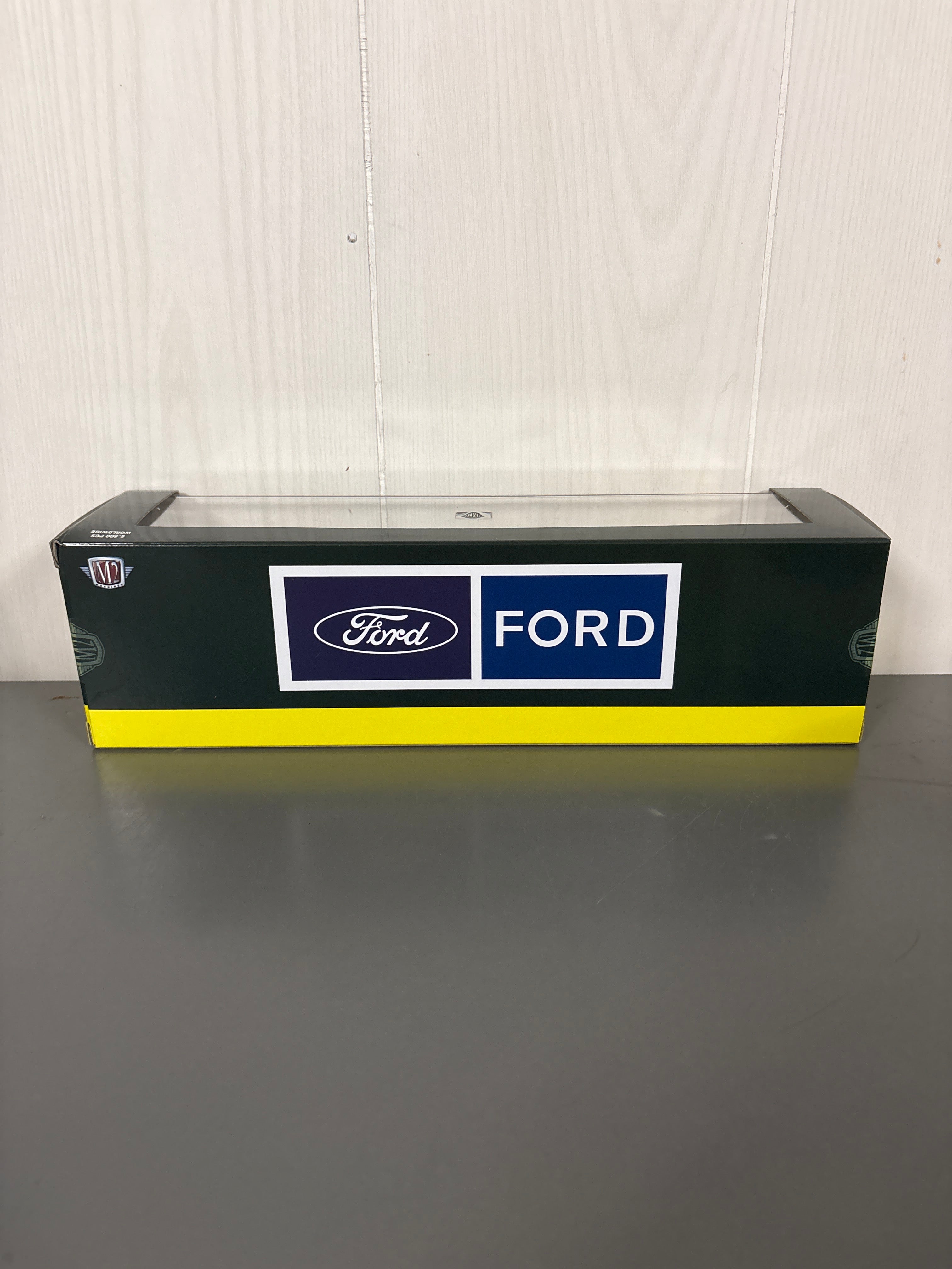 M2 1970 Ford C-600 Truck & 1966 Ford GT40 MK II Diecast