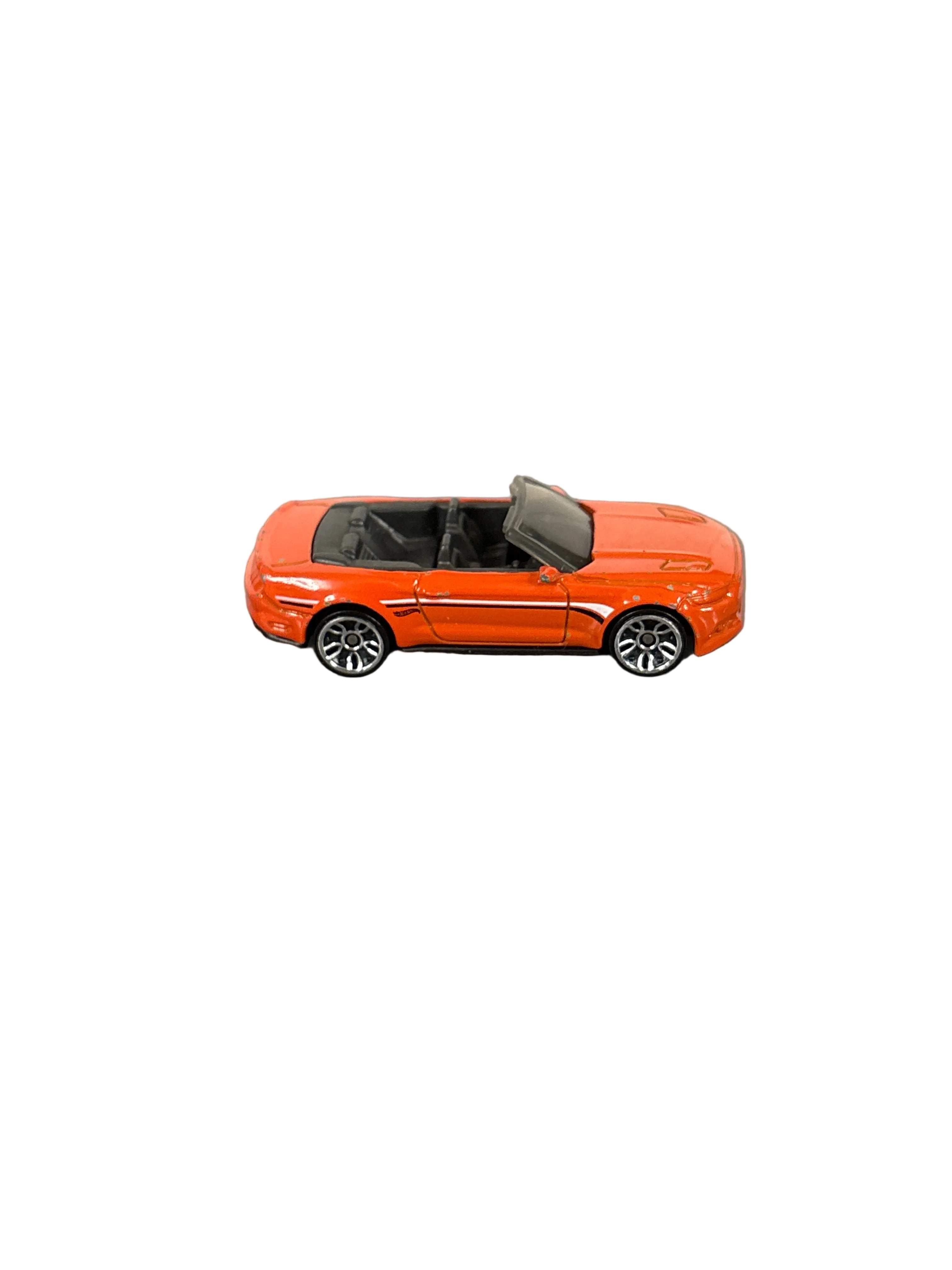 Hot Wheels 2015 Ford Mustang GT Convertible Diecast