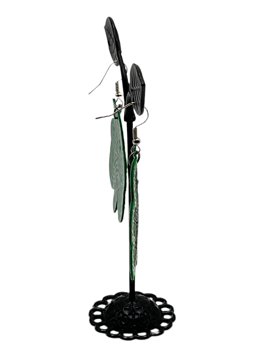 सेक्विन शैमरॉक बालियां