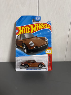 Hot Wheels Porsche 911 Carrera RS 2.7 Diecast brown