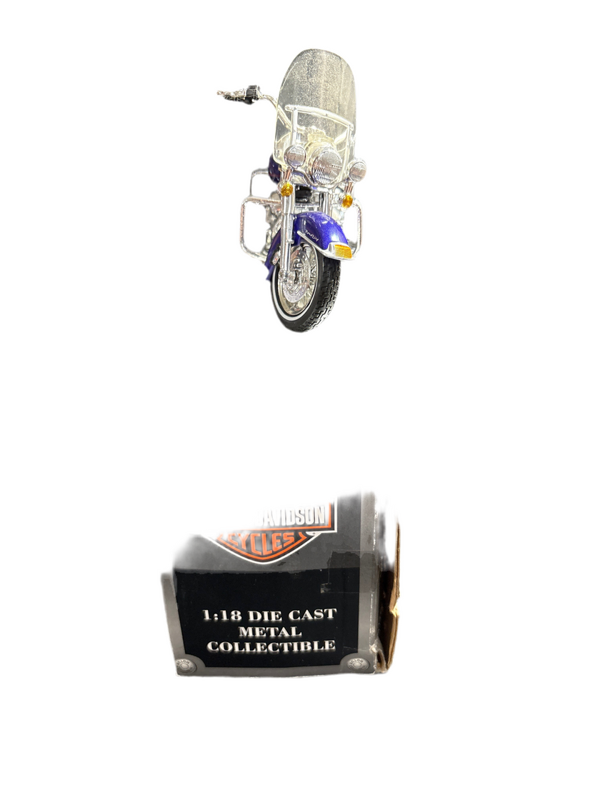 Maisto 2000 FLHRC Road King Classic Diecast