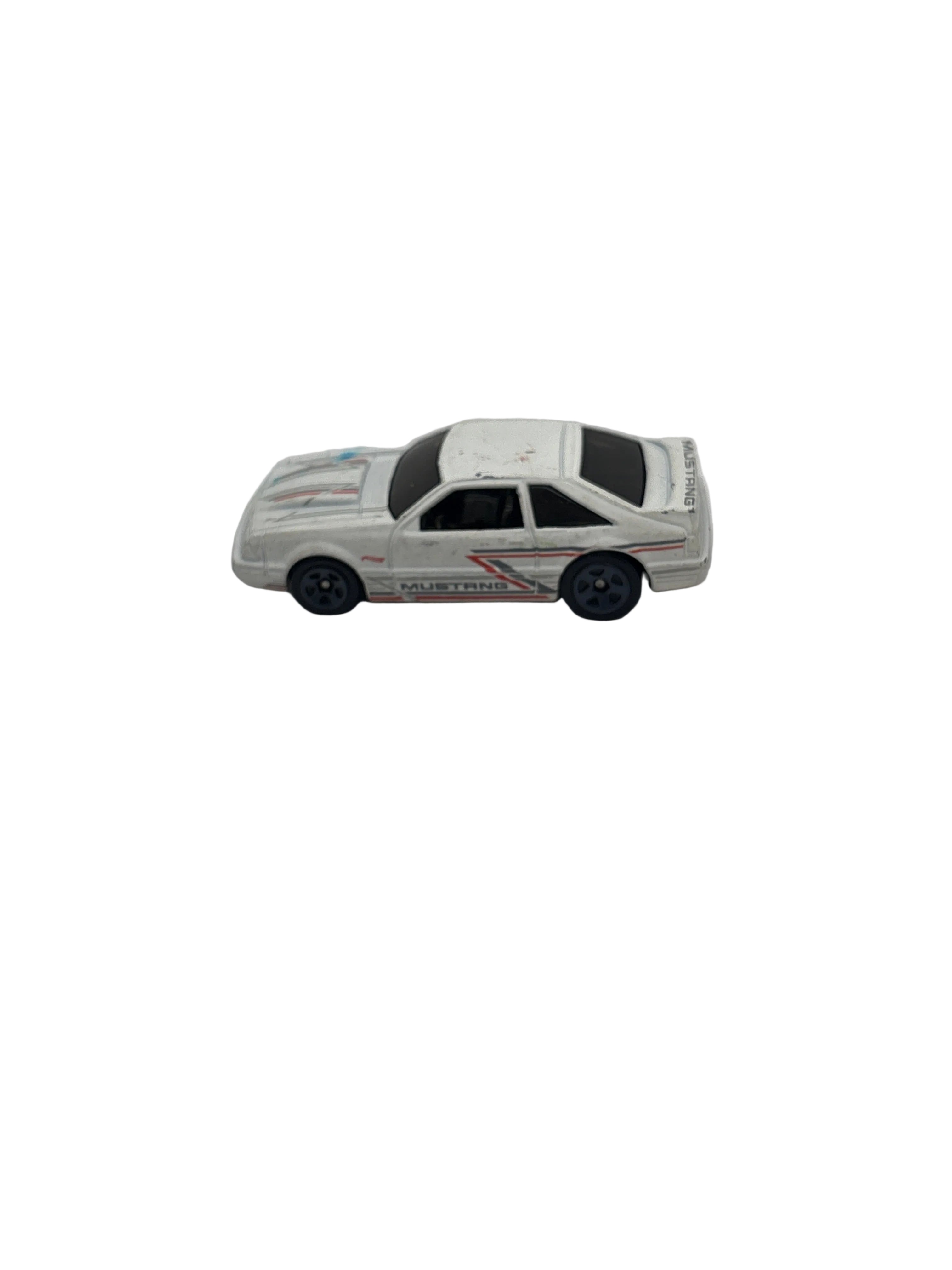 Hot Wheels 92 Ford Mustang Diecast white