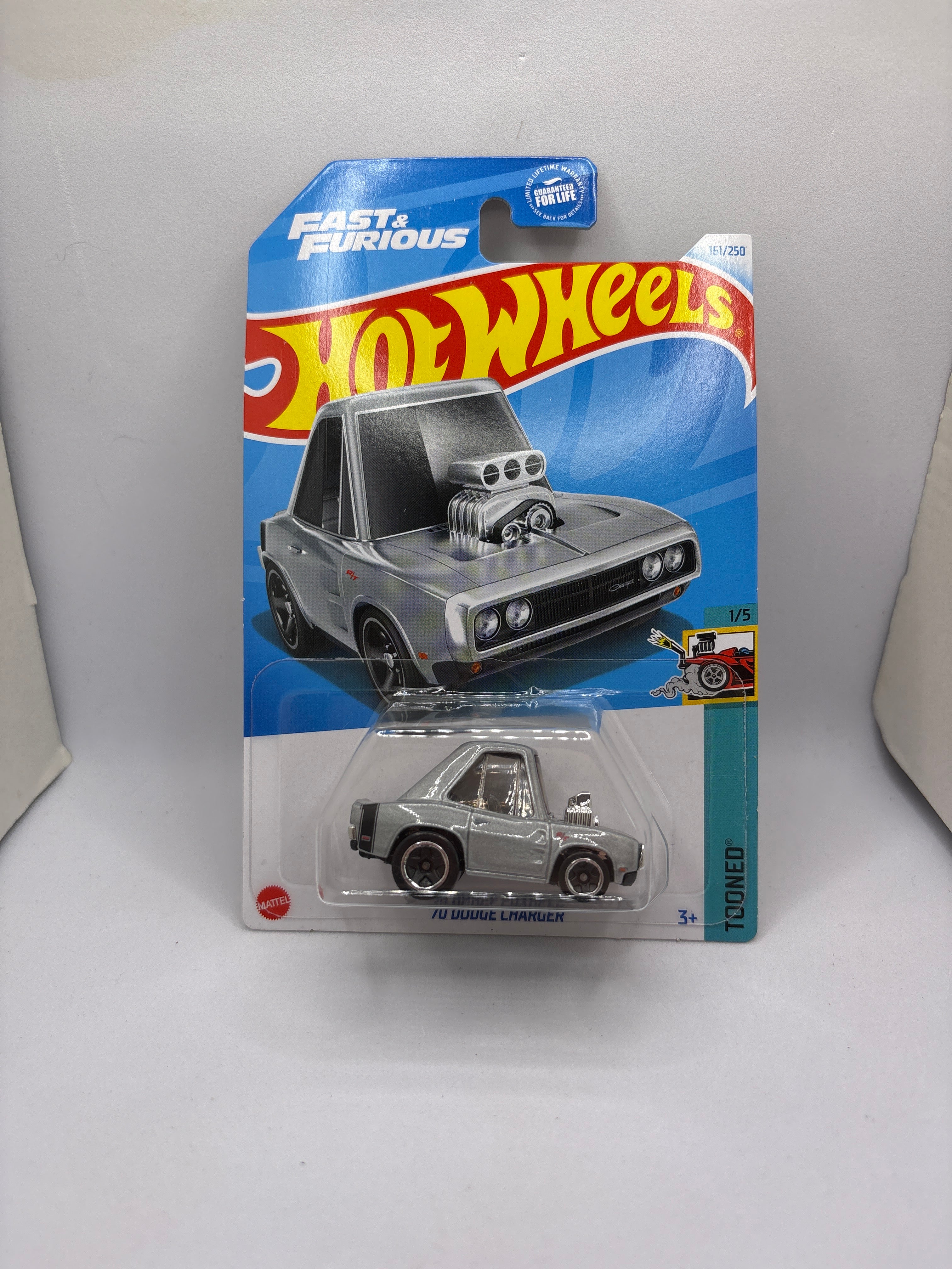 Hot Wheels 70 Dodge Charger Diecast