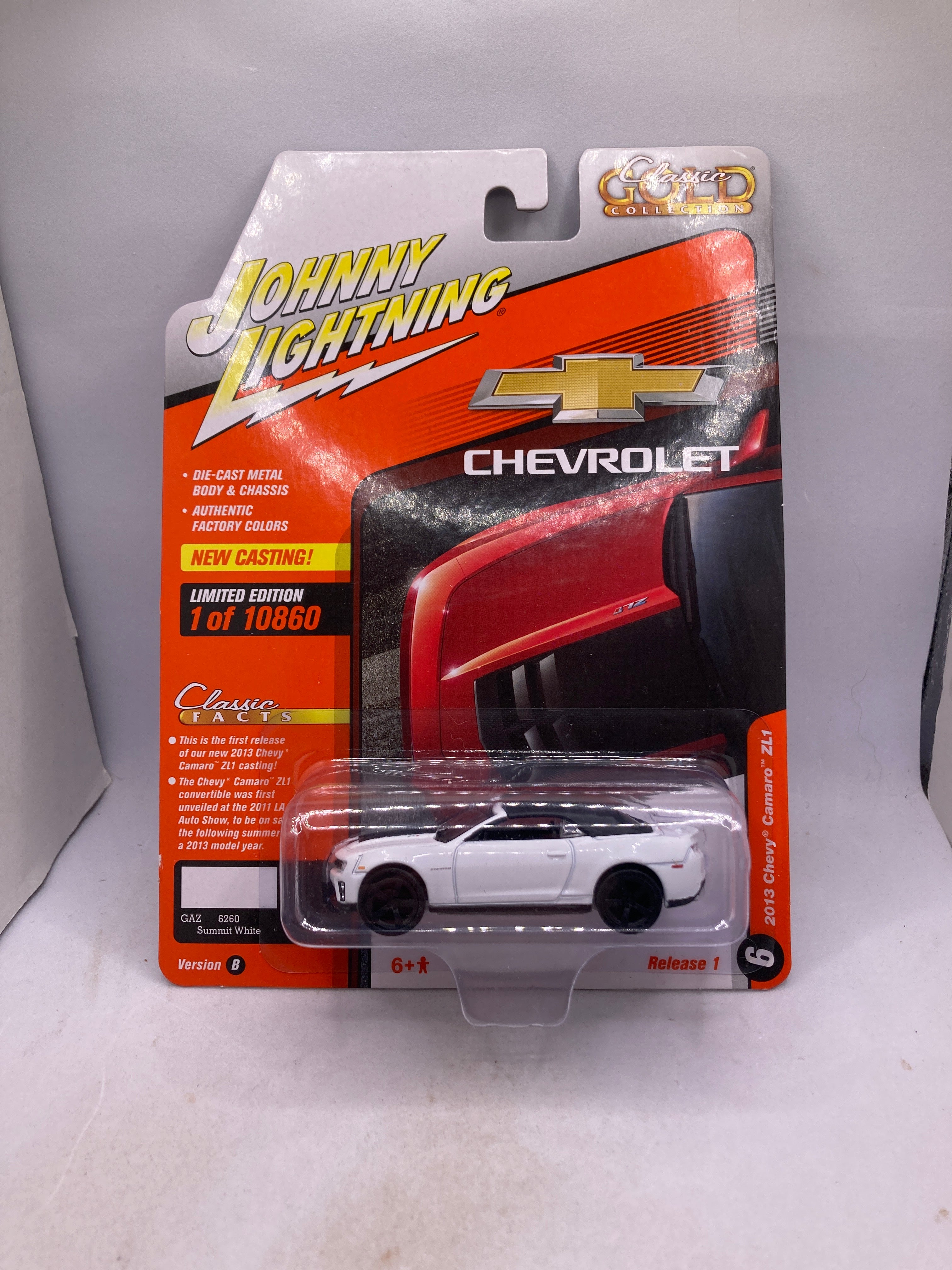 Johnny Lightning 2013 Chevy Camaro ZL1 Diecast