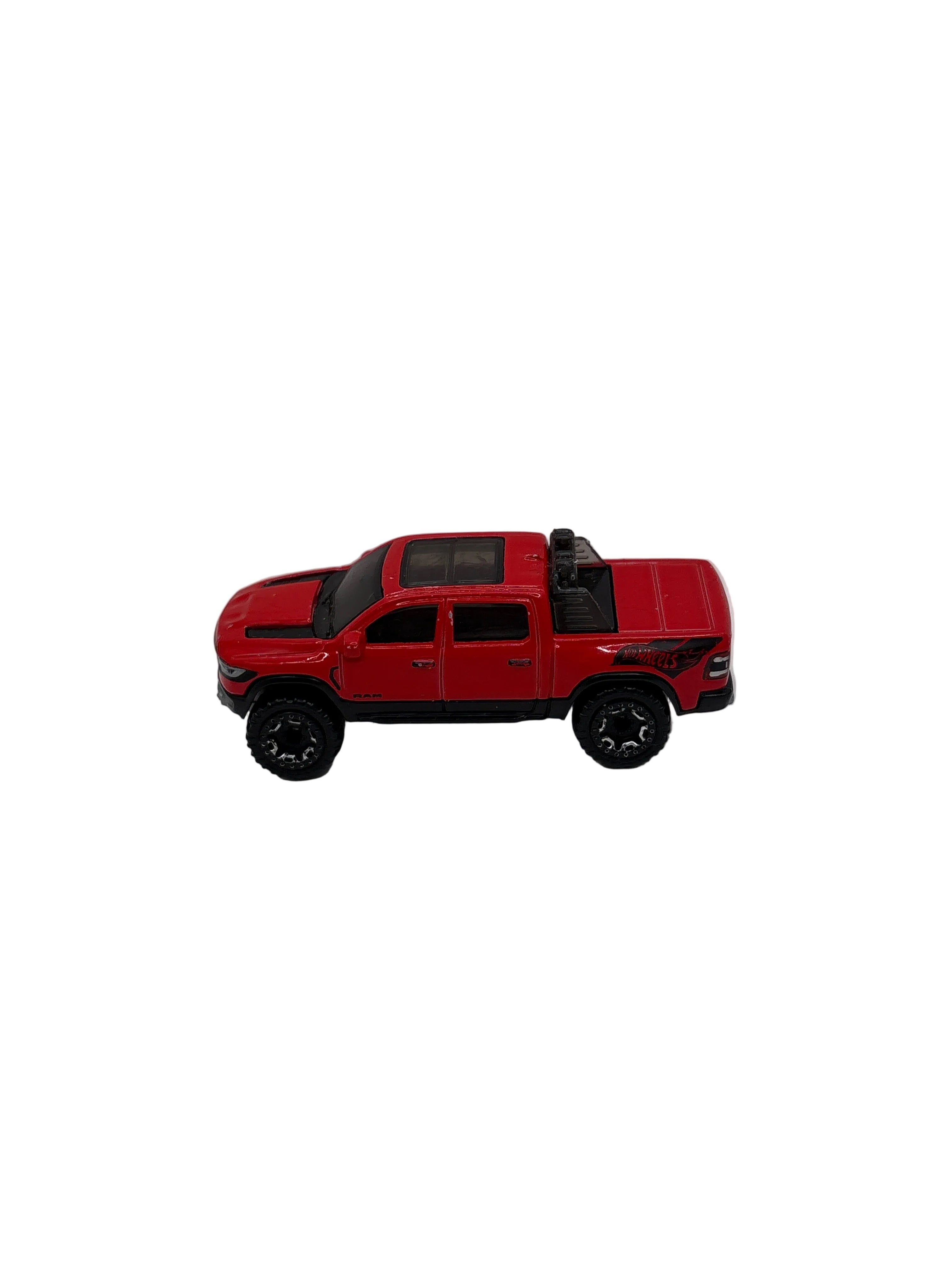 Hot Wheels 23 Ram 1500 Diecast red