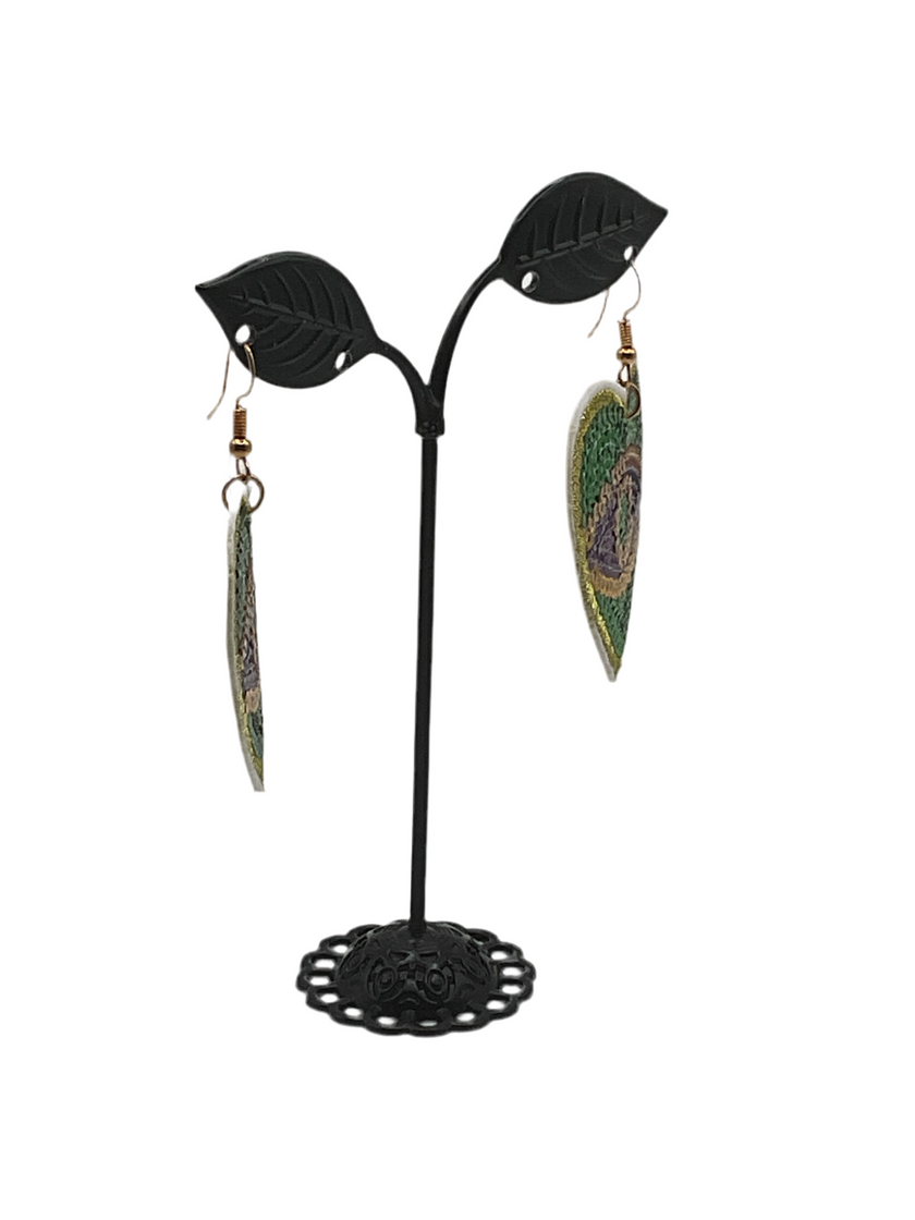 सेक्विन दिल की बालियां