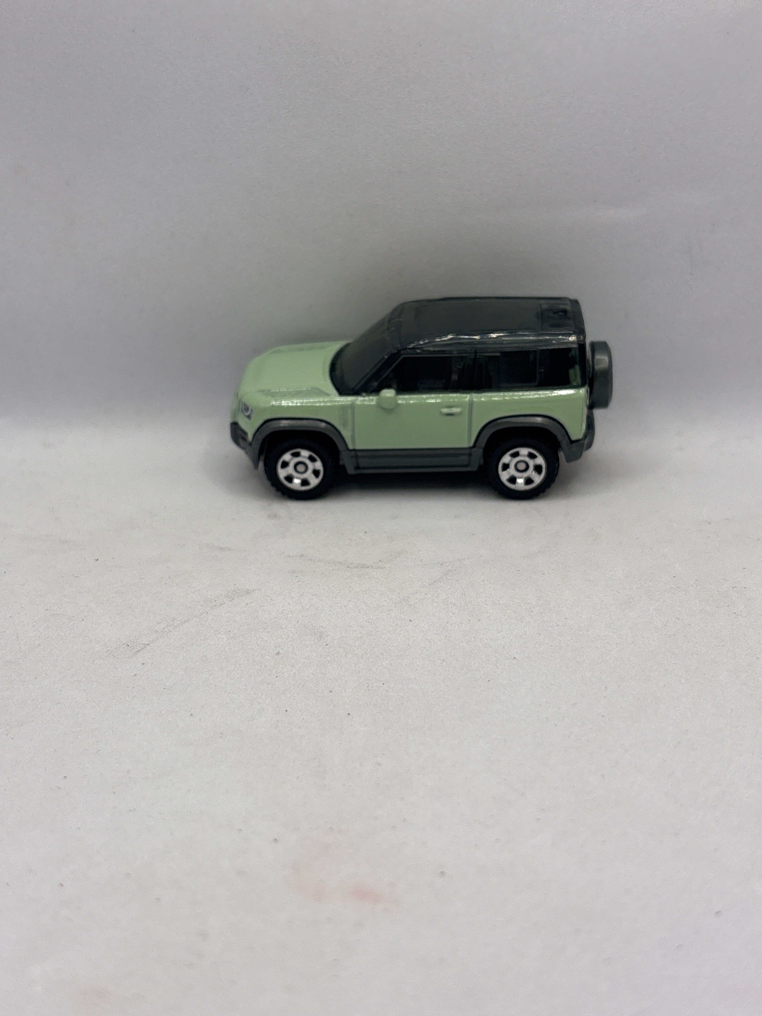 Matchbox 2020 Land Rover Defender 90 Diecast