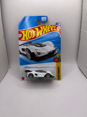 Hot Wheels Czinger 21C Diecast white