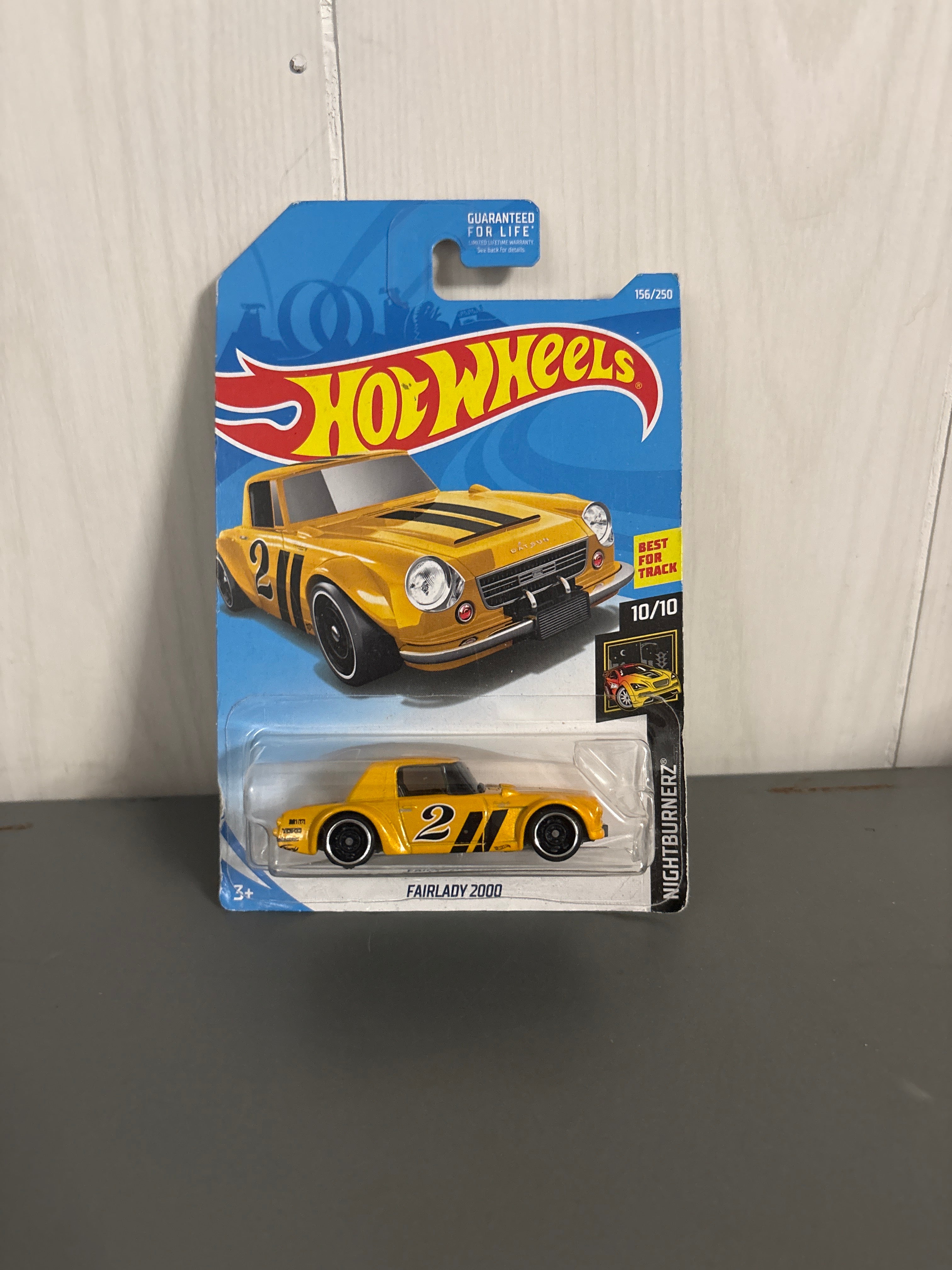 Hot Wheels Fairlady 2000 Diecast