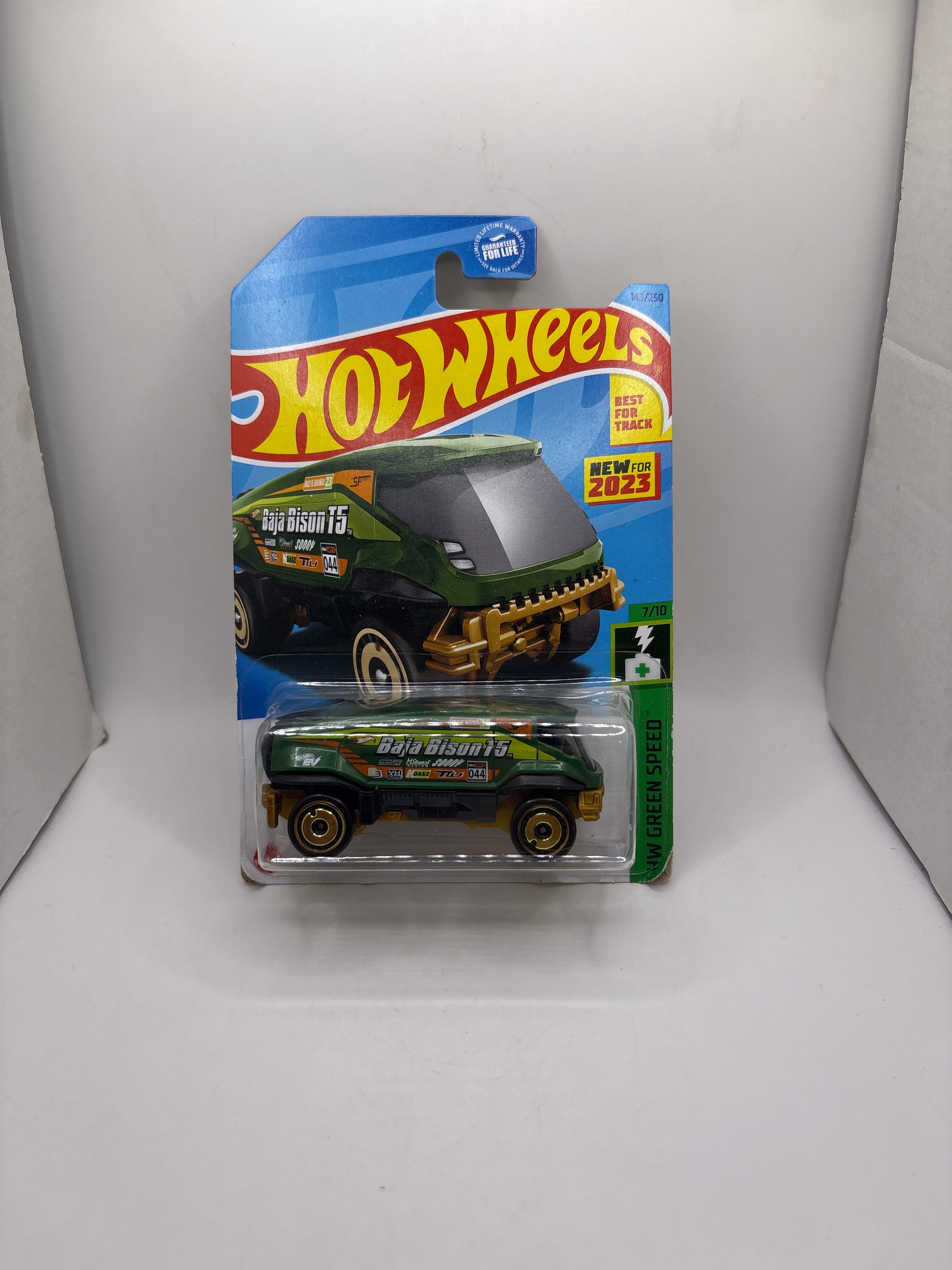 Hot Wheels Baja Bison T5 Diecast green