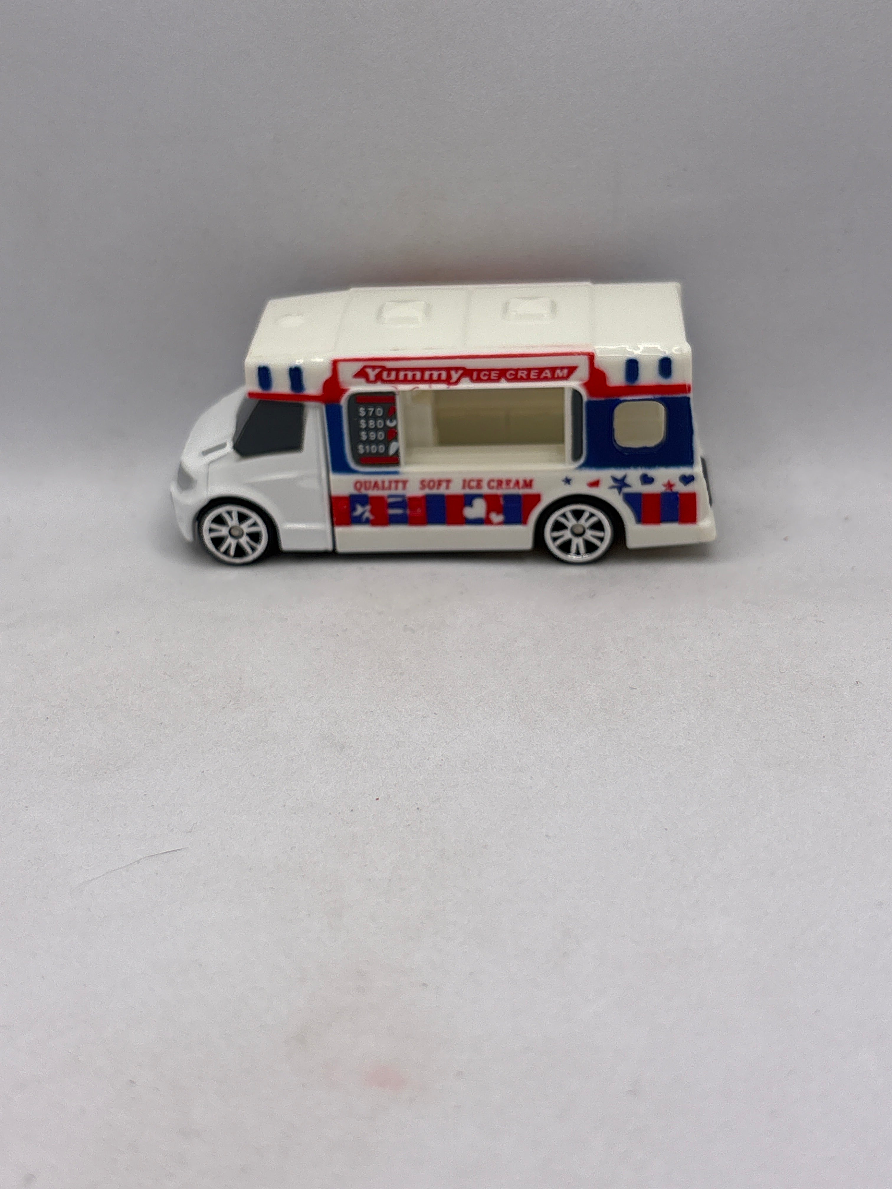 Motor Max Ice Cream Truck Diecast