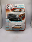 Auto World 1985 Dodge Caravan Diecast