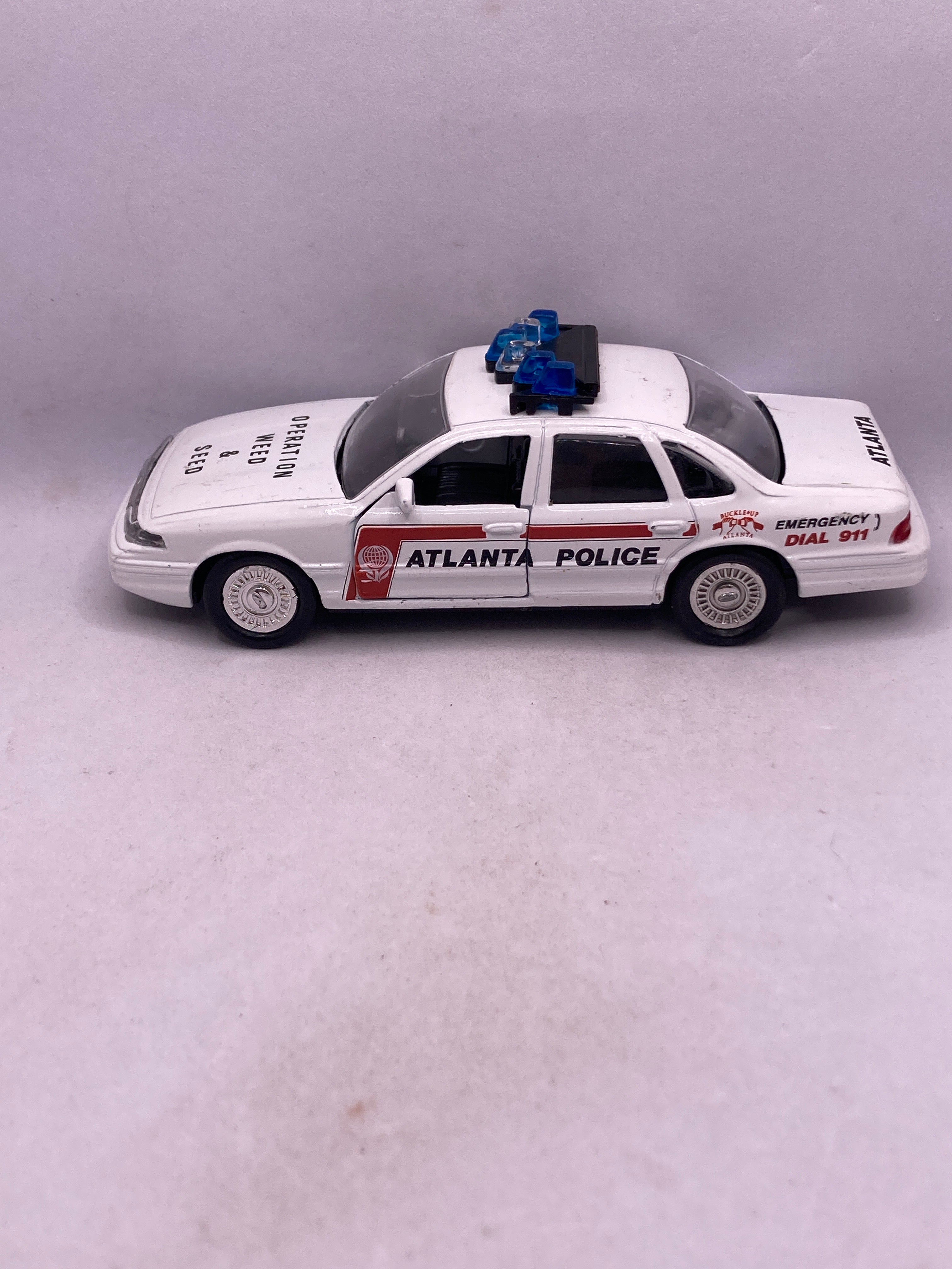 Road Champs Crown Victoria Diecast