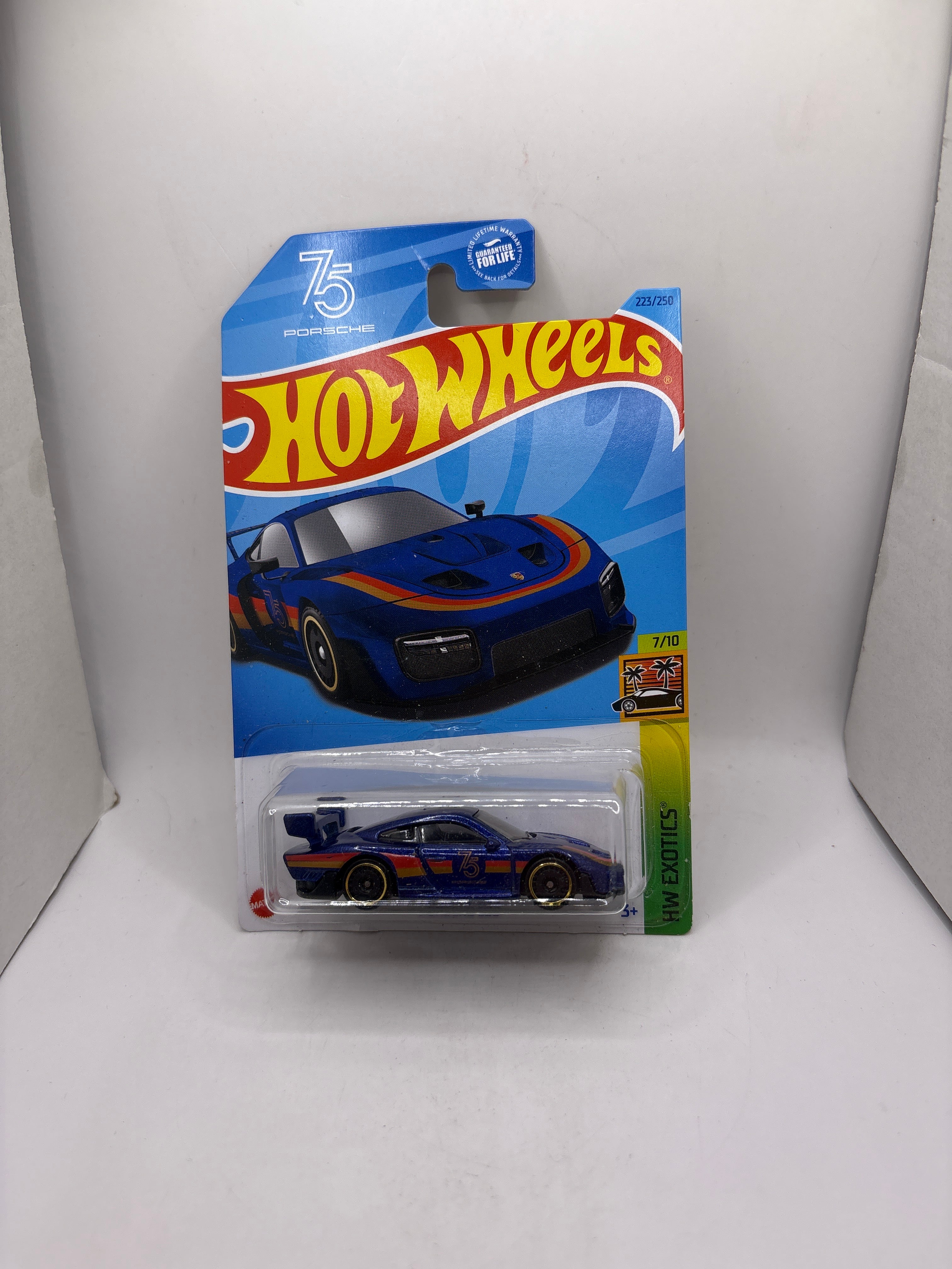 Hot Wheels Porsche 935 Diecast blue