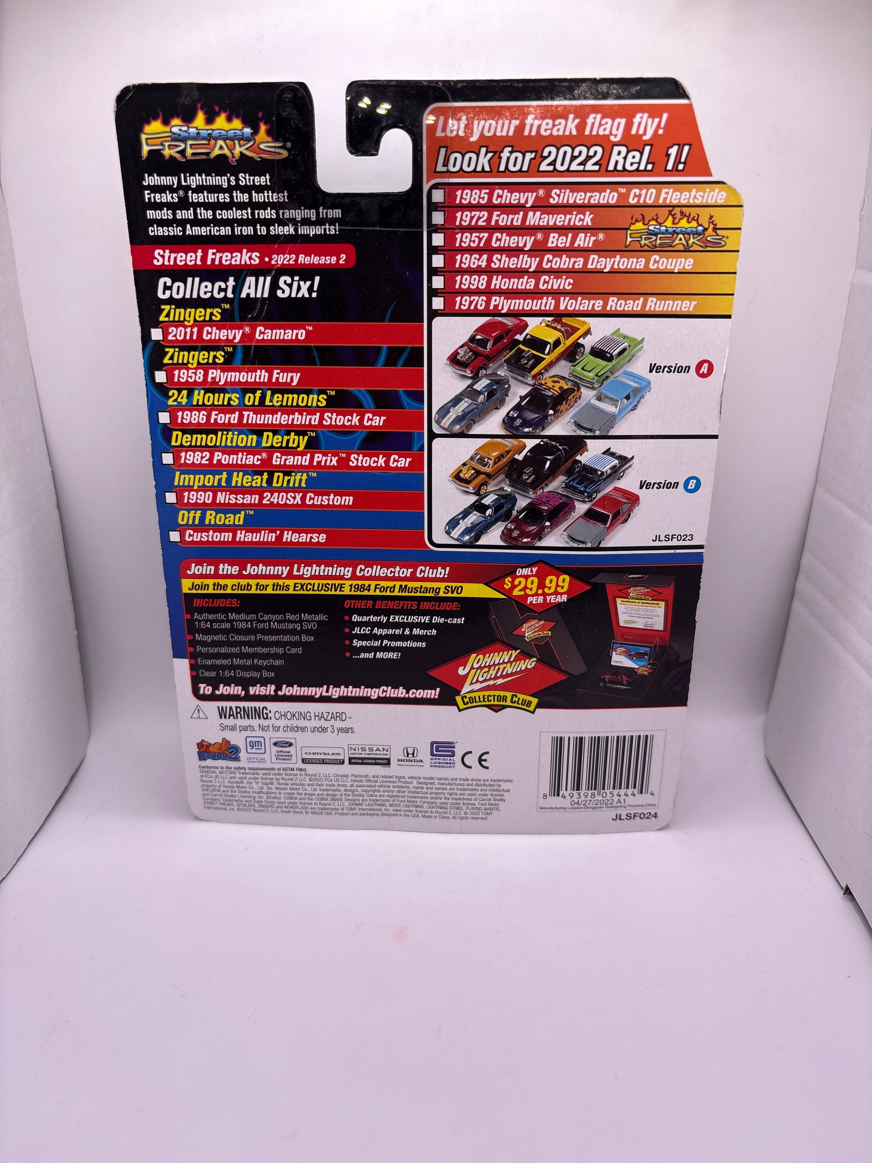 Johnny Lightning 1982 Pontiac Grand Prix Stock Car Diecast