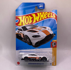 Hot Wheels Aston Martin Vantage GTE Diecast