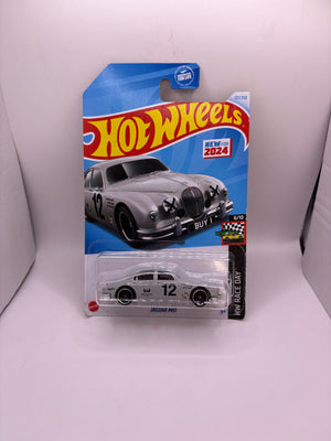 Hot Wheels Jaguar MK1 Diecast