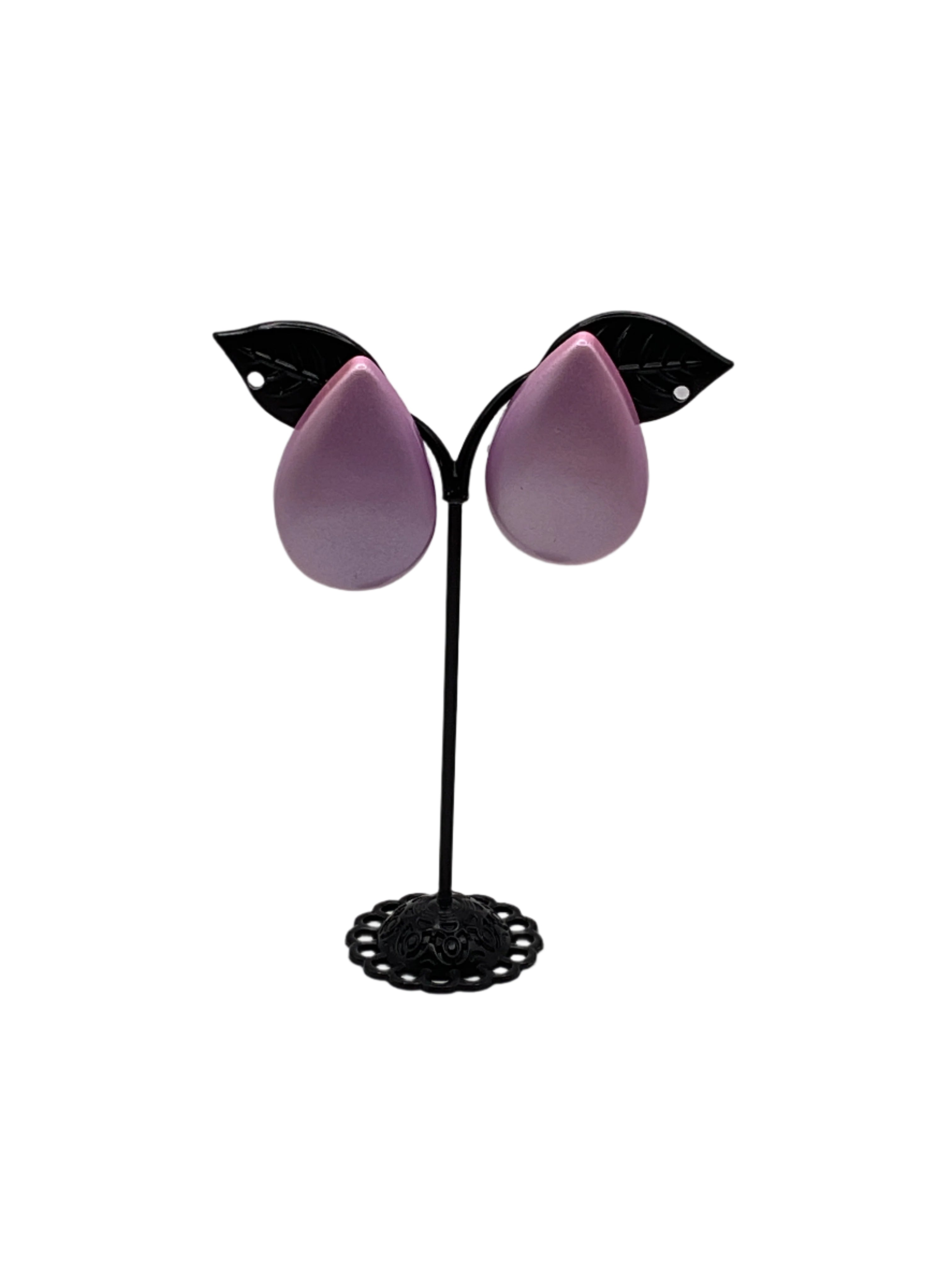 गुलाबी आंसू बूंद बालियां