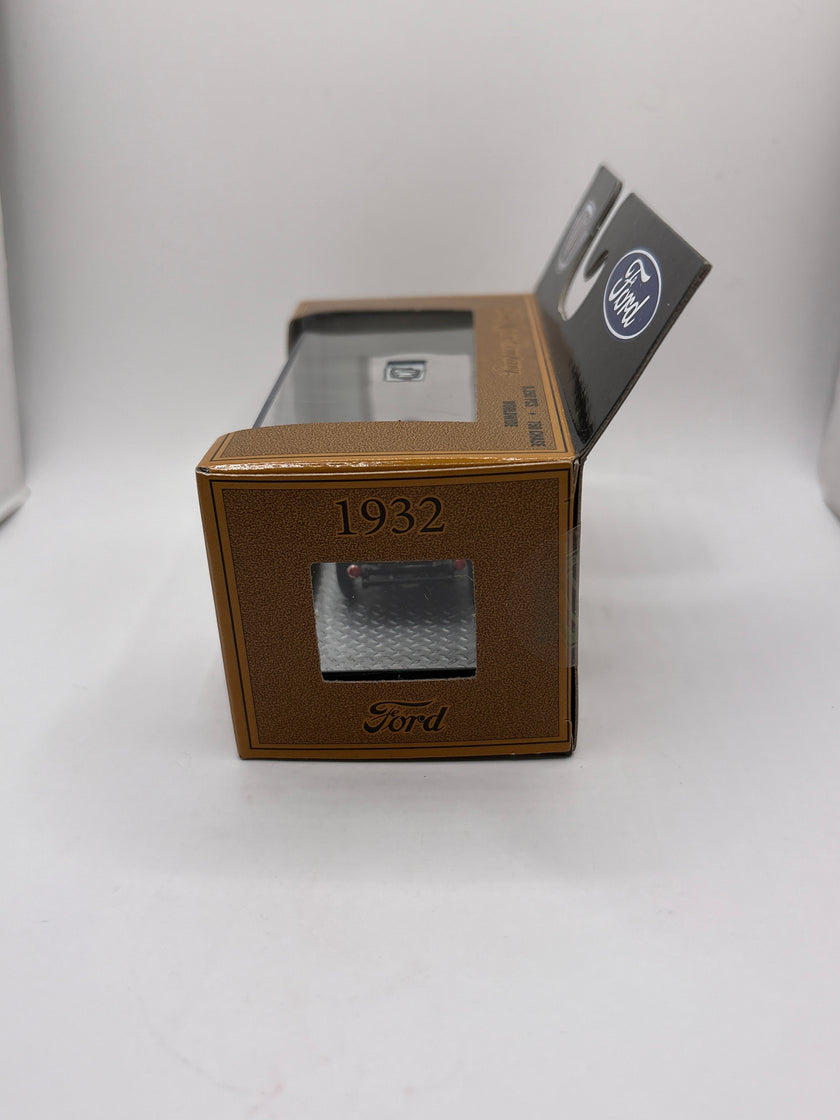 M2 1932 Ford Roadster Diecast