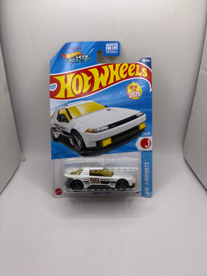 Hot Wheels Hako Type D Diecast