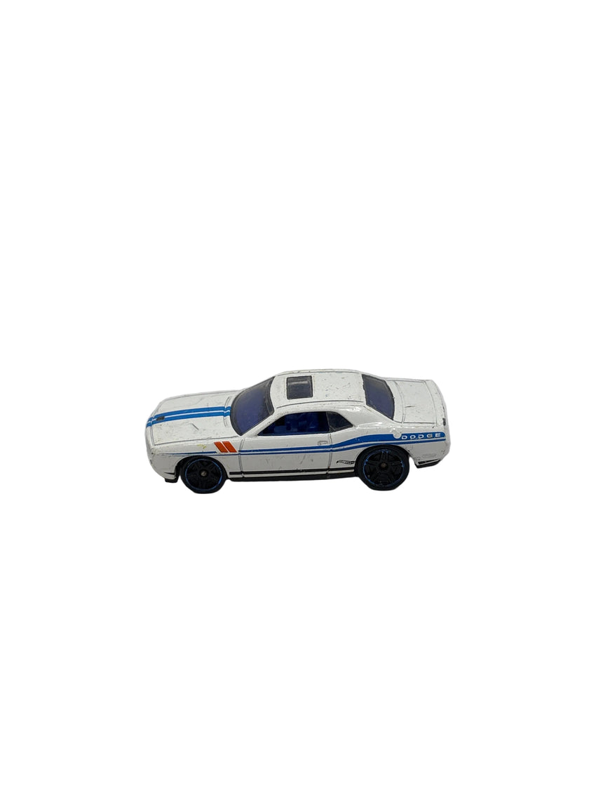 Hot Wheels 08 Dodge Challenger SRT8 Diecast white