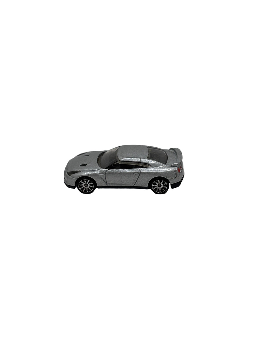 Hot Wheels 2009 Nissan GT-R Diecast