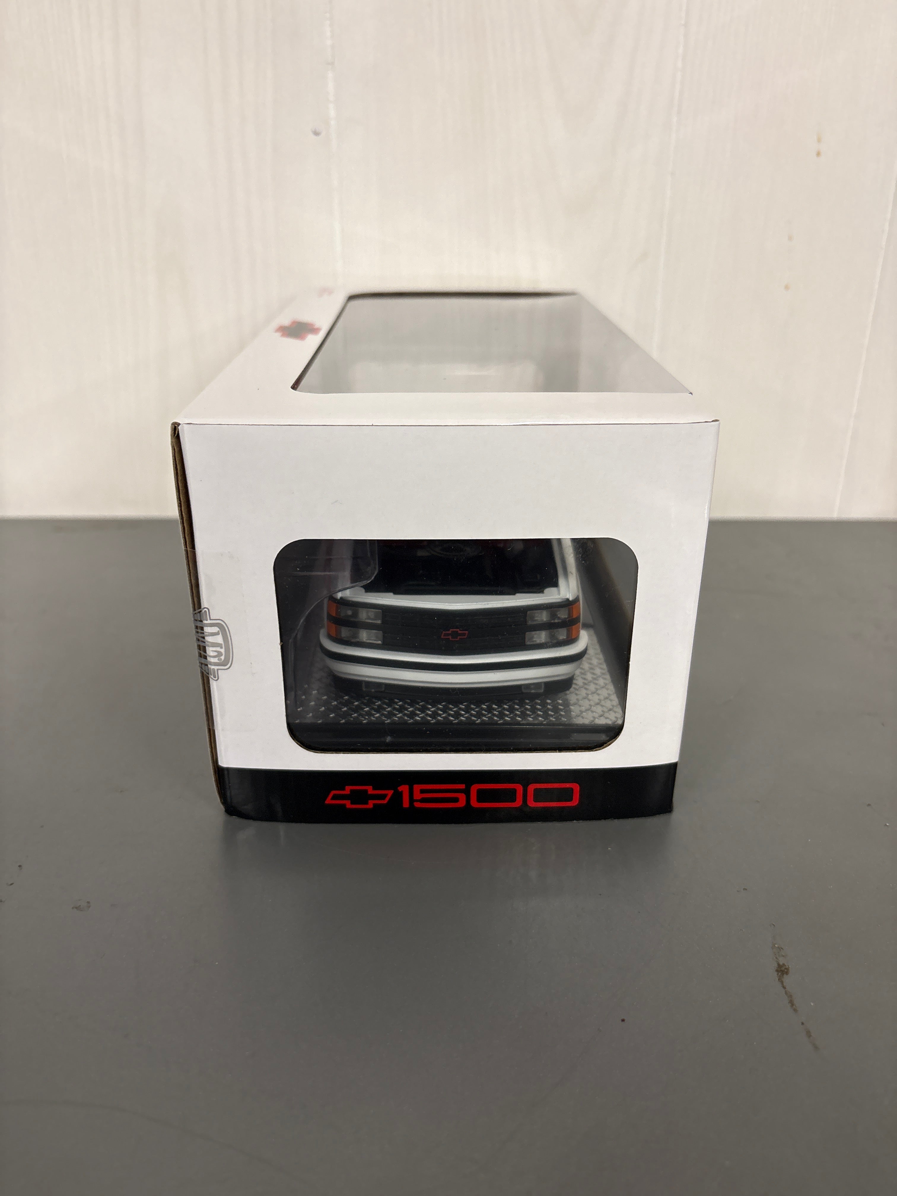 M2 1993 Chevrolet C1500 SS 454 Diecast