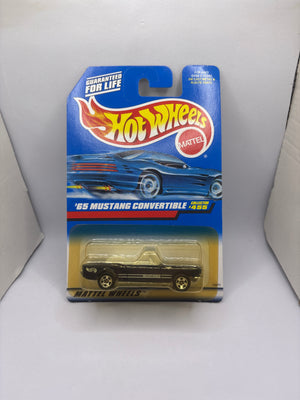 Hot Wheels 65 Mustang Convertible Diecast