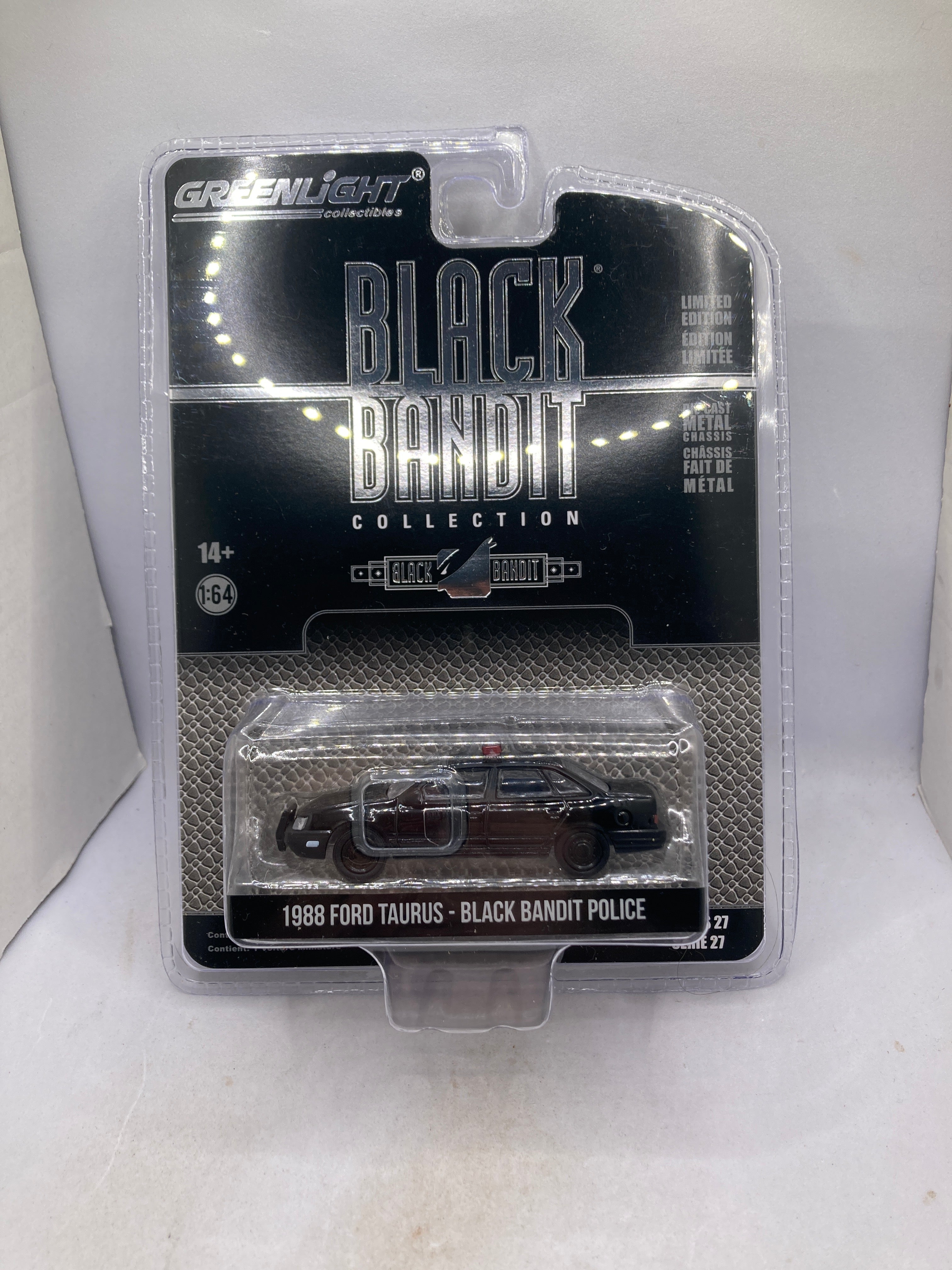 Greenlight 1988 Ford Taurus-Black Bandit Police Diecast