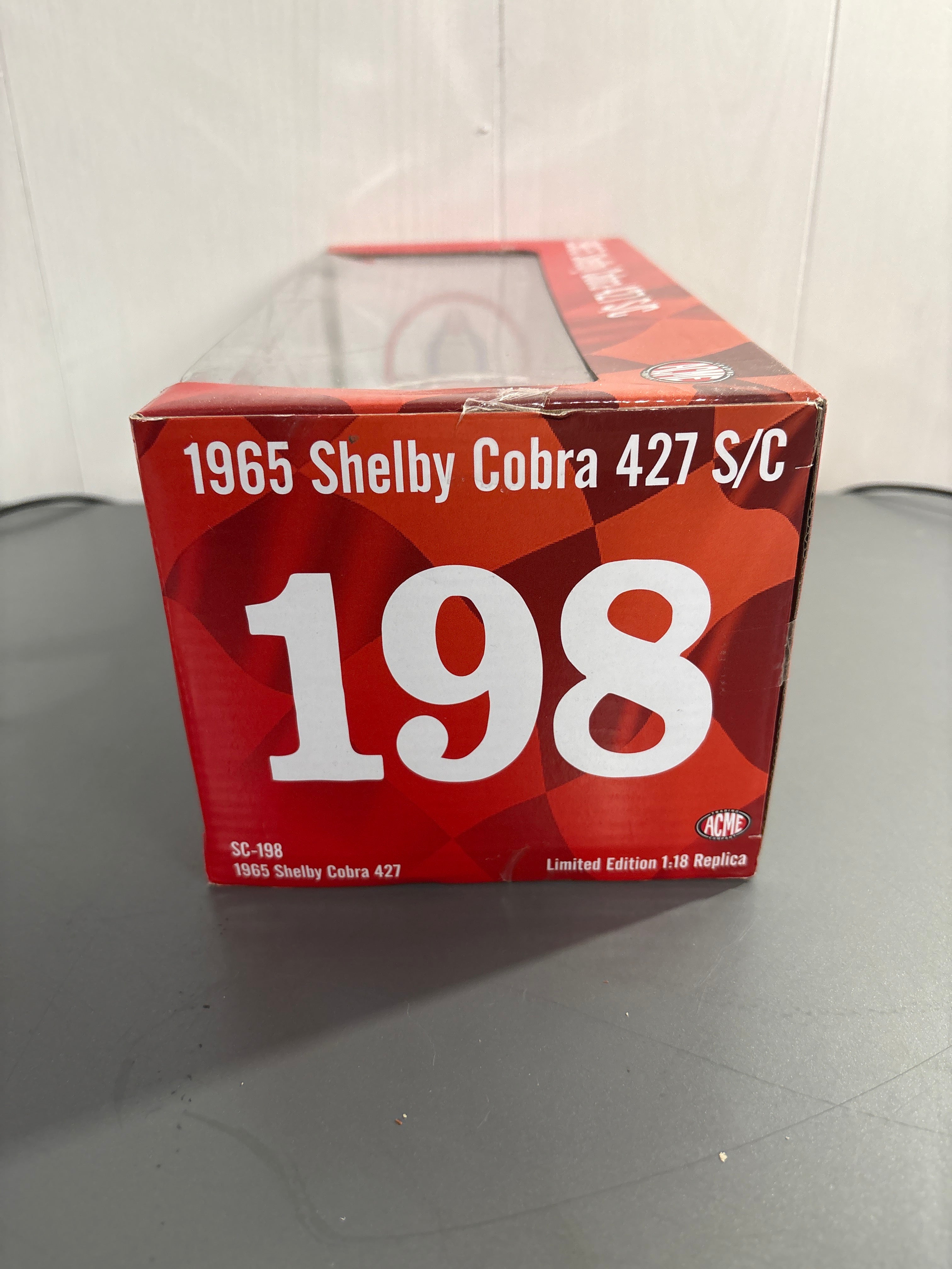 Acme 1965 Shelby Cobra 427 S/C Diecast